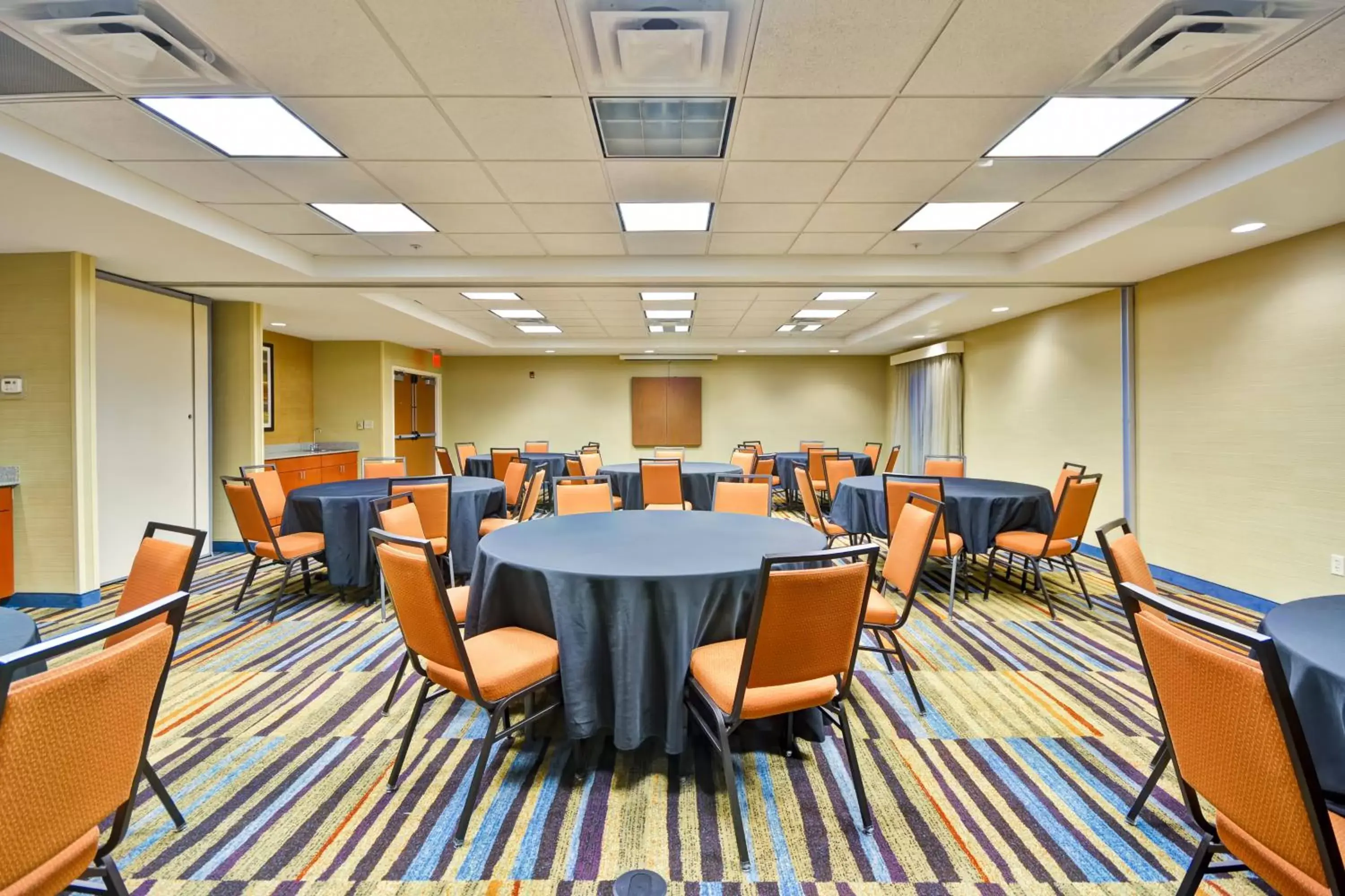 Meeting/conference room in Fairfield Inn and Suites by Marriott Birmingham Fultondale / I-65