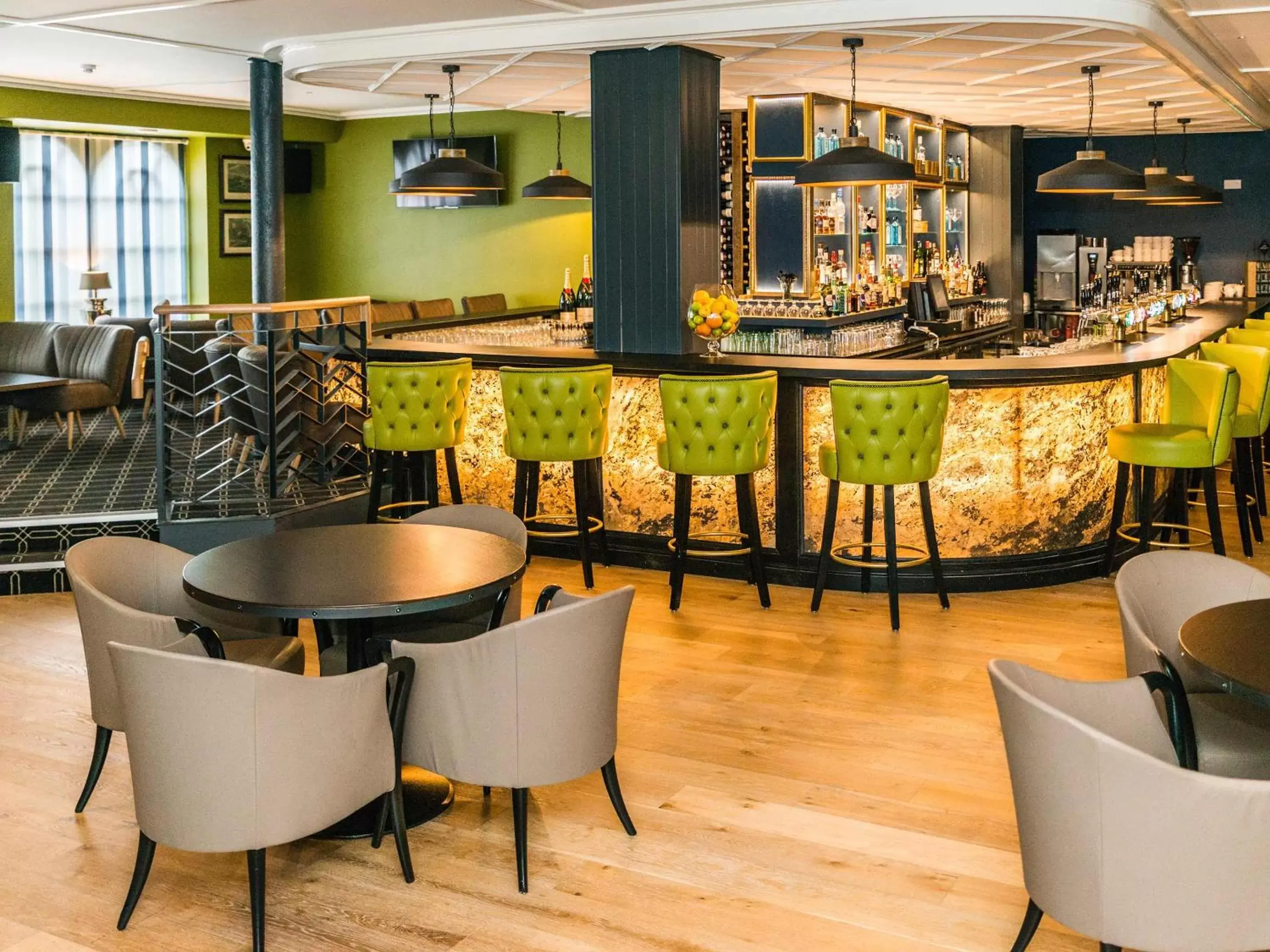 Lounge or bar in Midlands Park Hotel