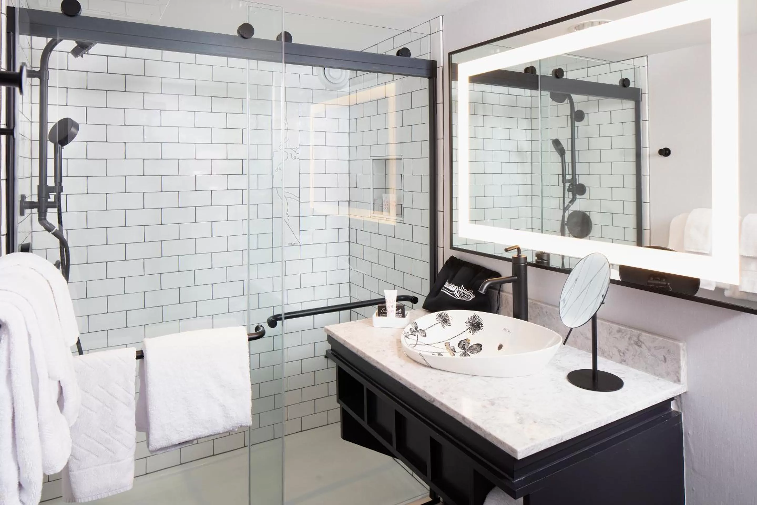 Bathroom in Saint Kate - The Arts Hotel