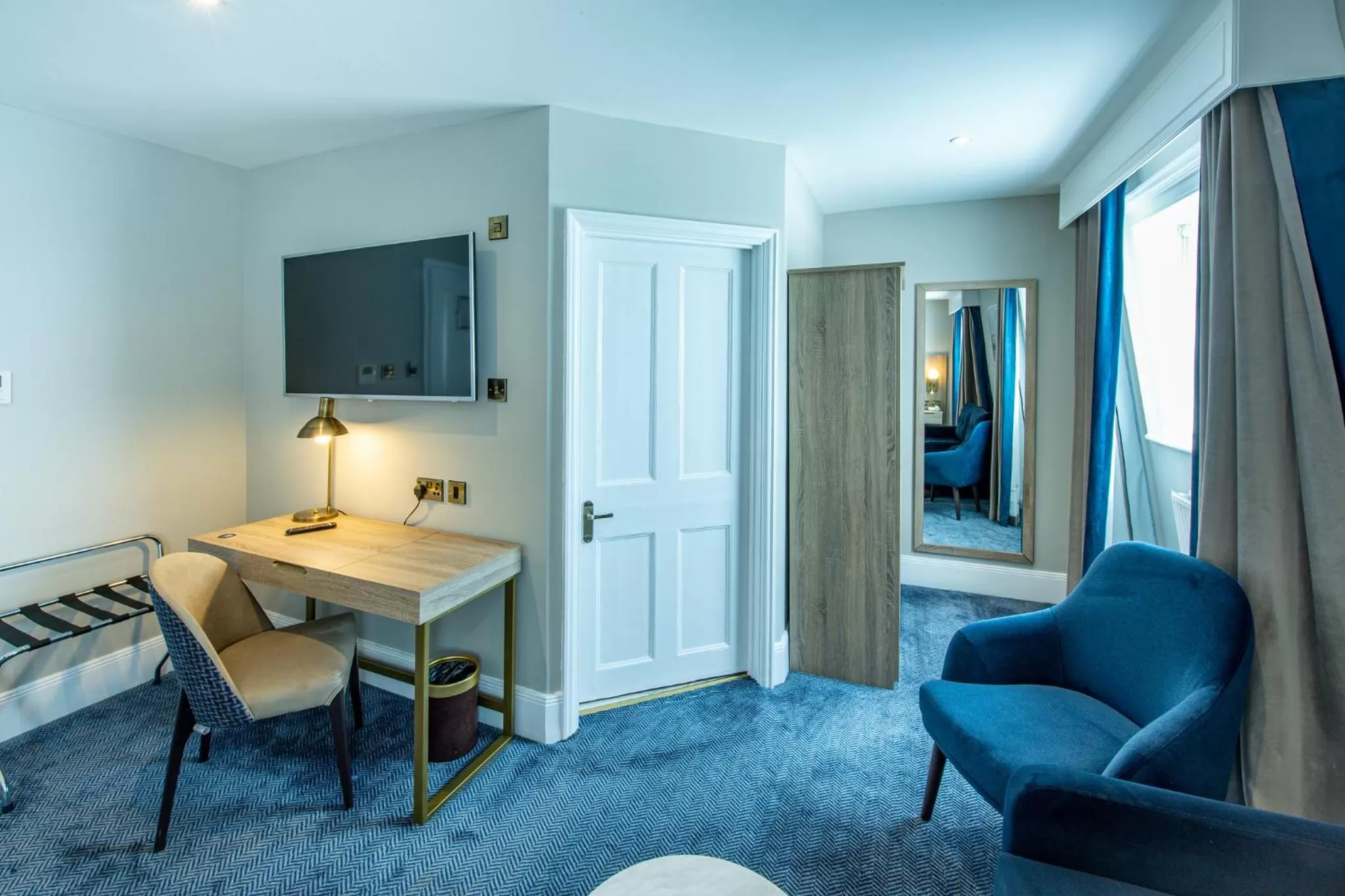 Seating area in Best Western Premier Dover Marina Hotel & Spa