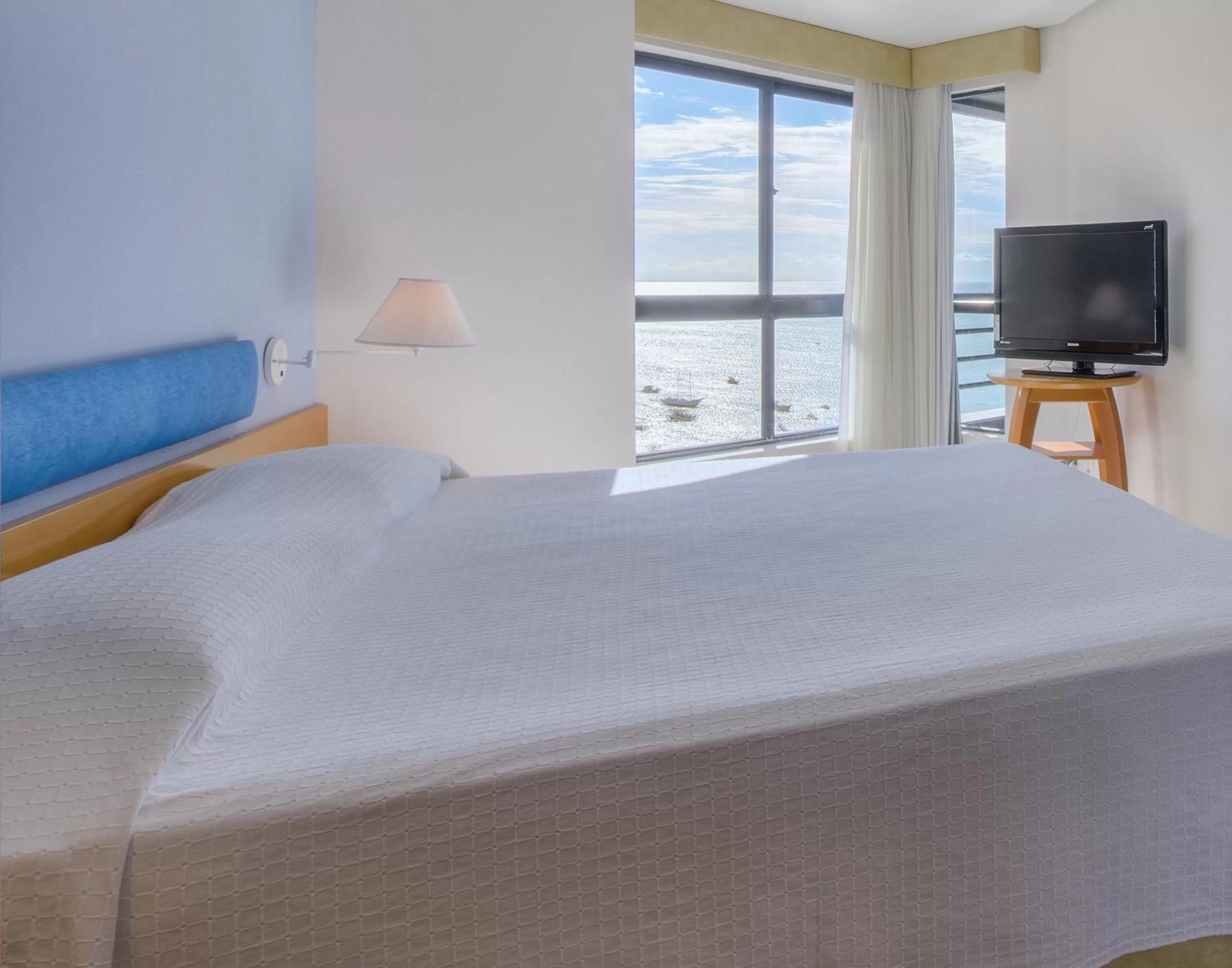 Bed in Iate Plaza Hotel