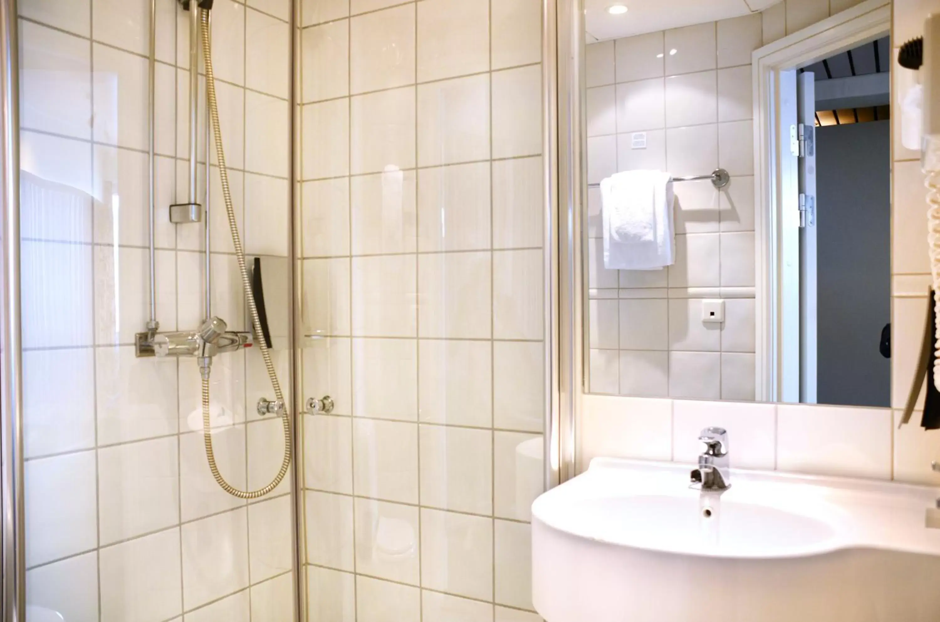 Bathroom in Clarion Collection Hotel Bastion