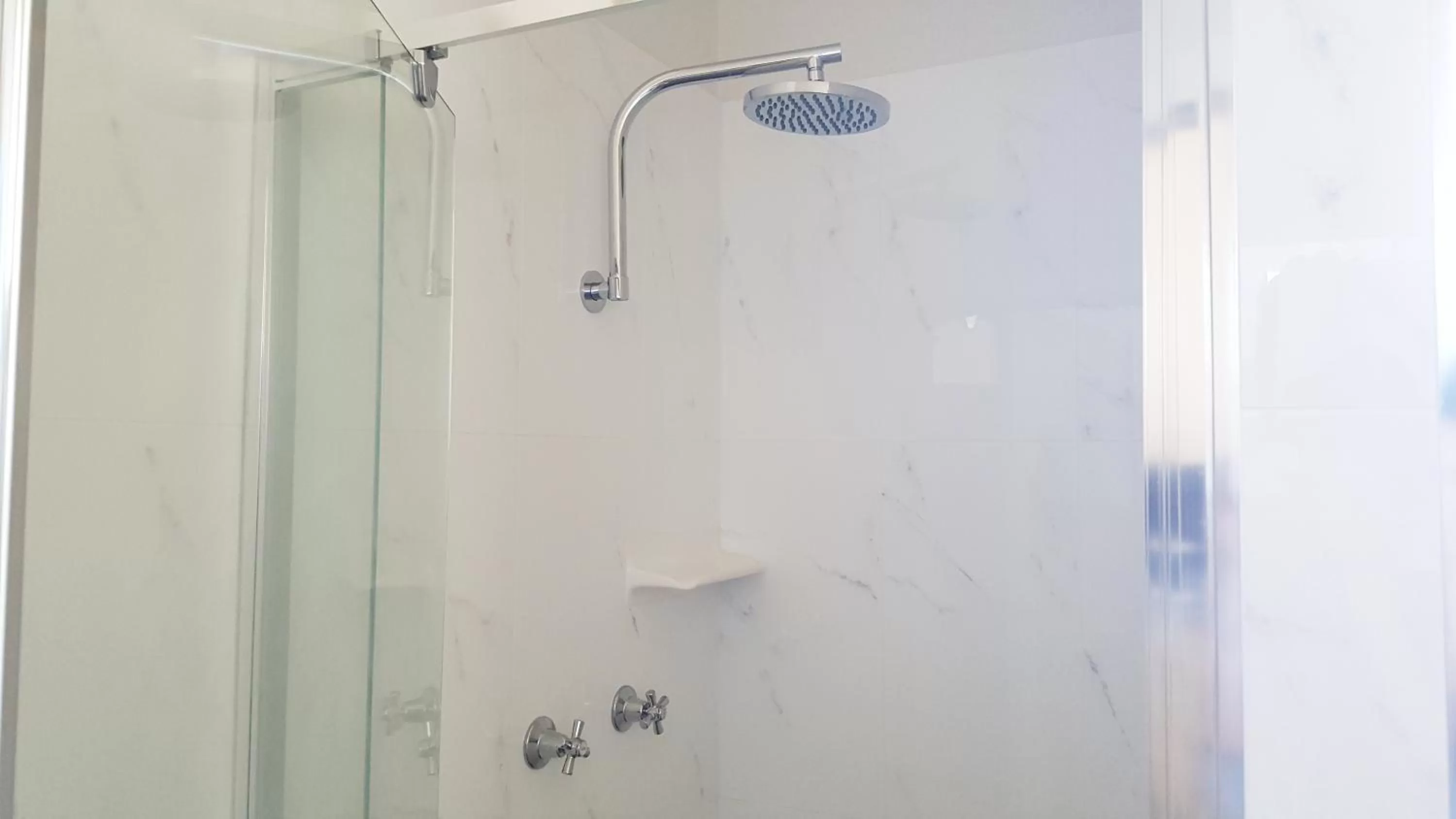 Bathroom in Tuncurry Motor Lodge