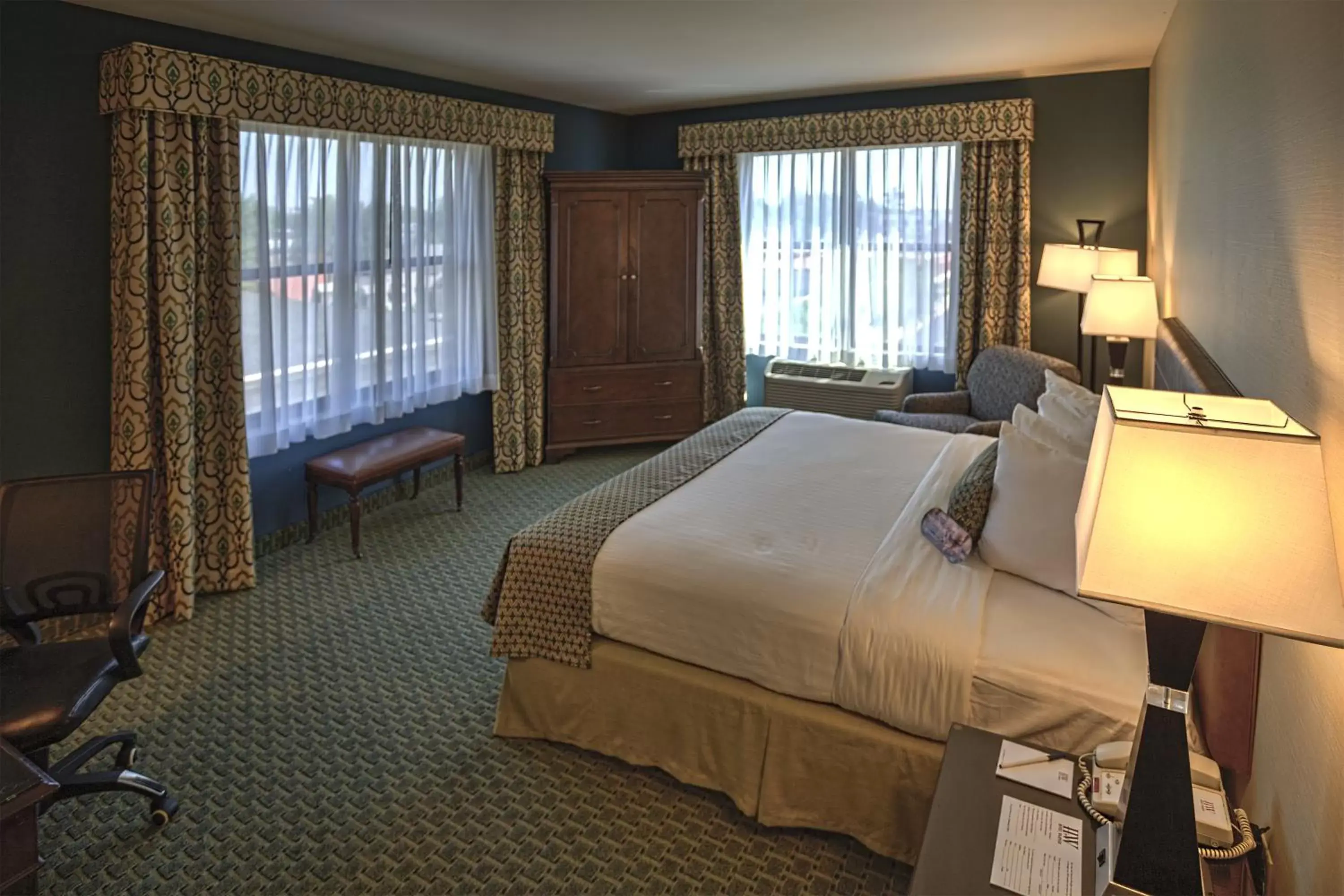 Photo of the whole room in The Hotel Warner