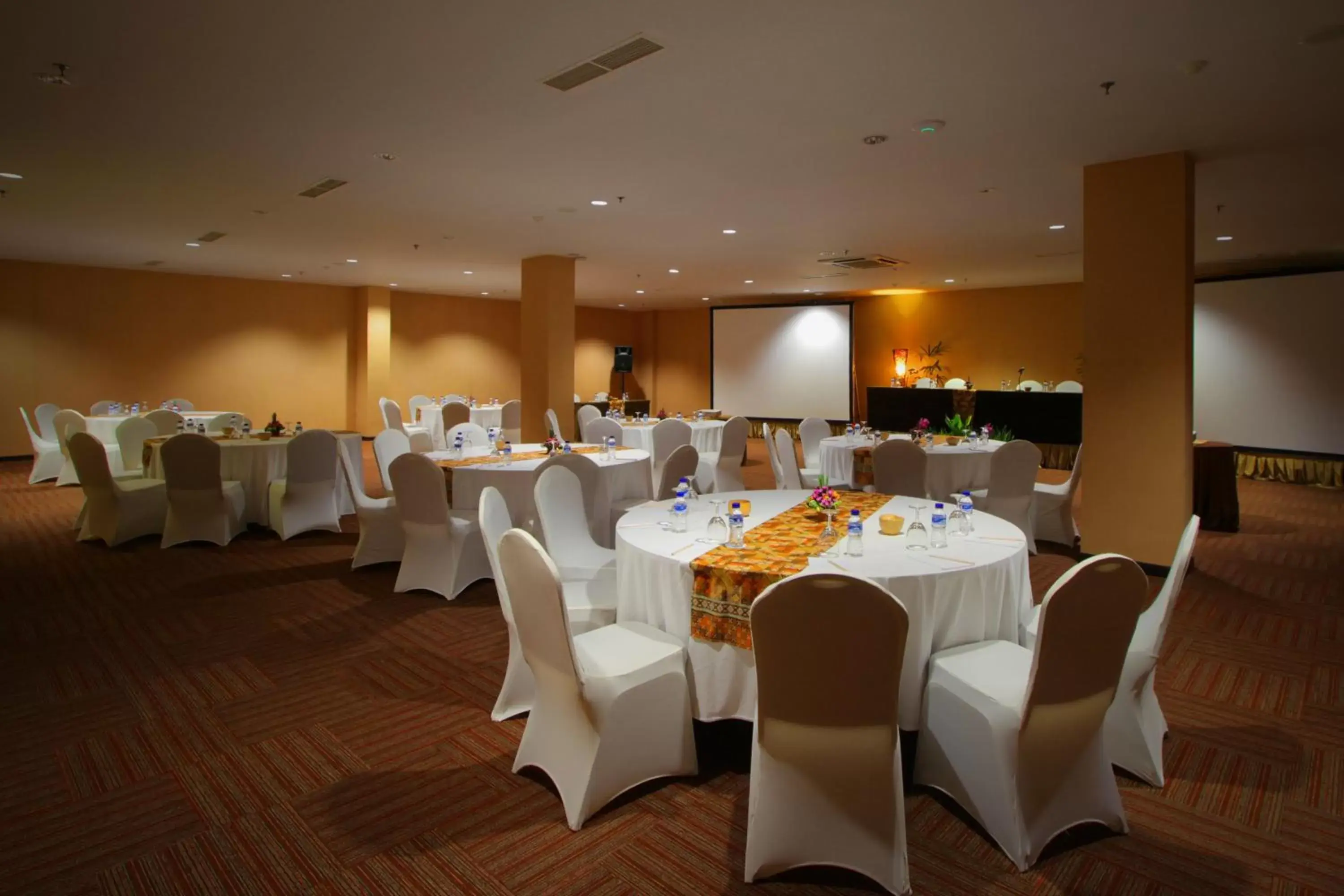 Meeting/conference room, Banquet Facilities in b Hotel Bali & Spa