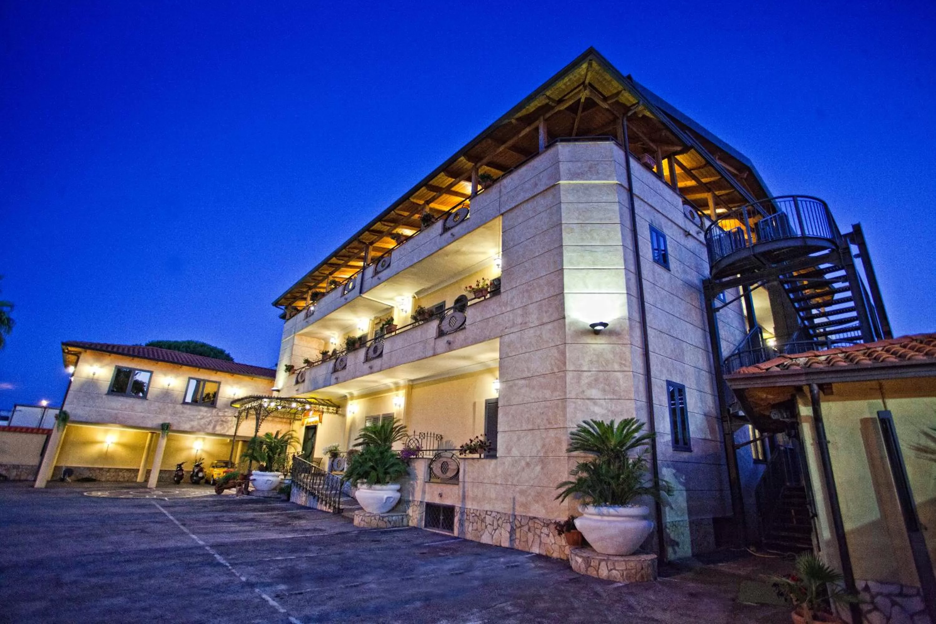 Facade/entrance in Hotel Smeraldo