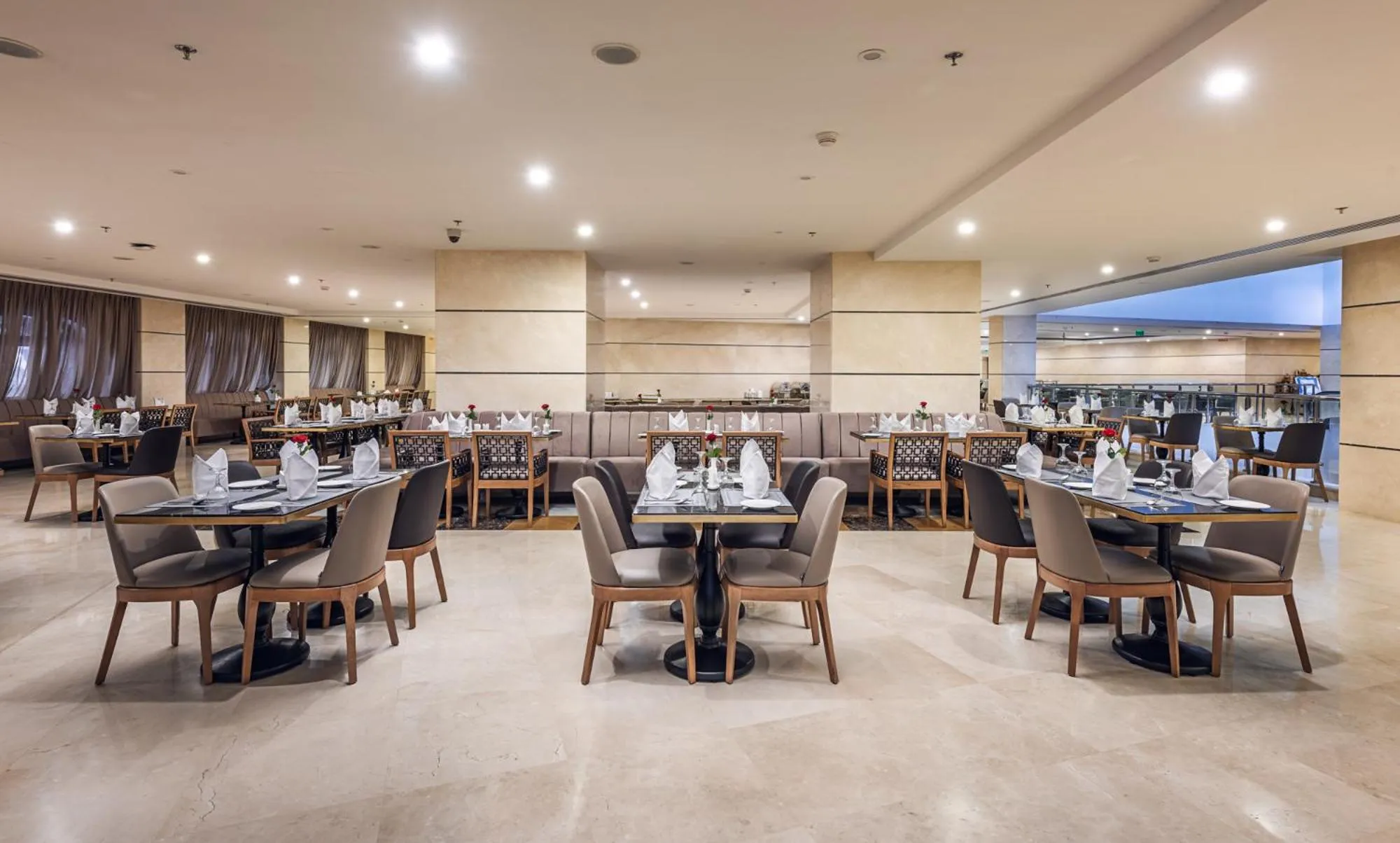 Business facilities, Restaurant/Places to Eat in Rua Al Hijrah Hotel