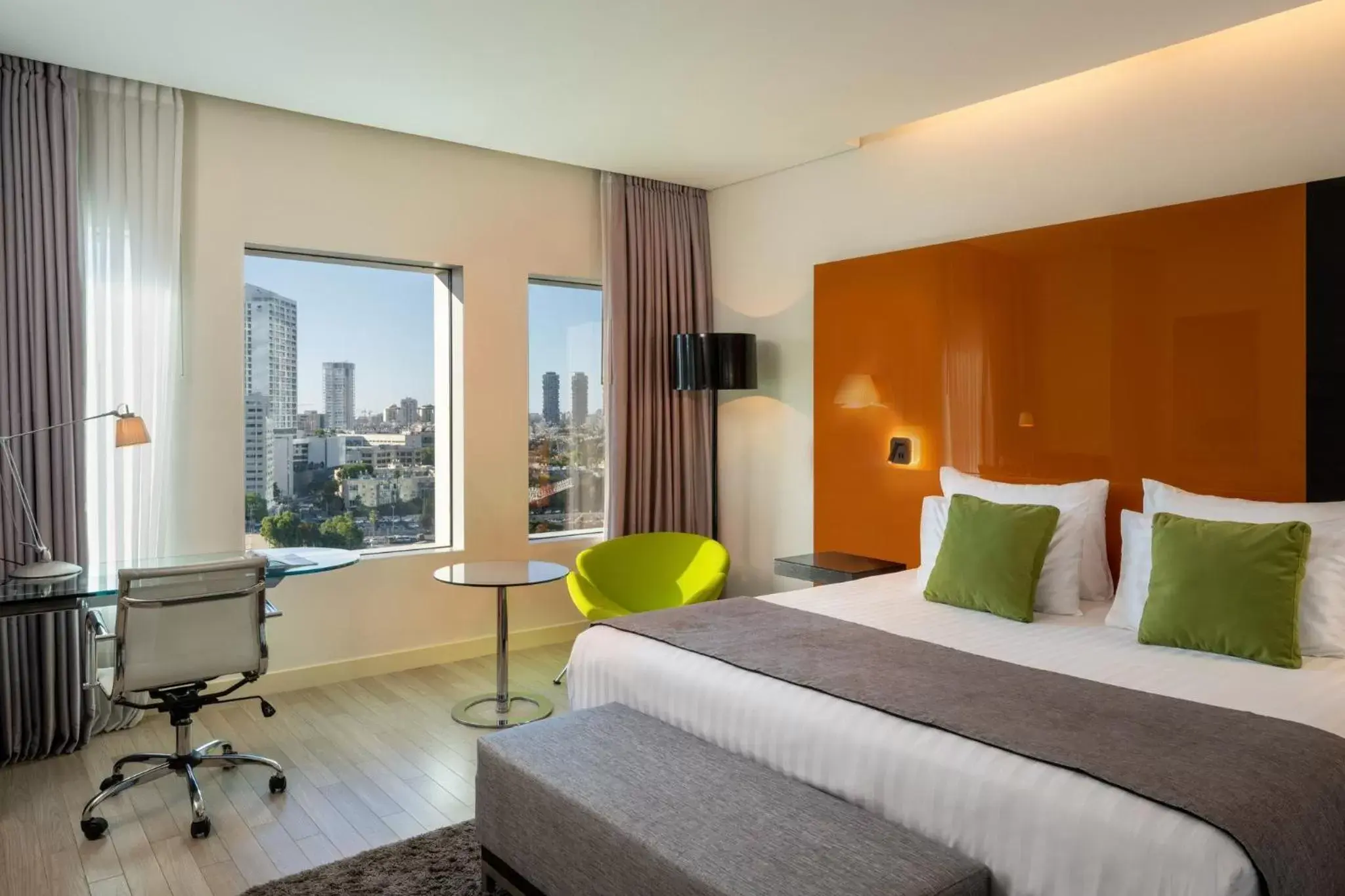 Photo of the whole room, Bed in Crowne Plaza Tel Aviv City Center, an IHG Hotel
