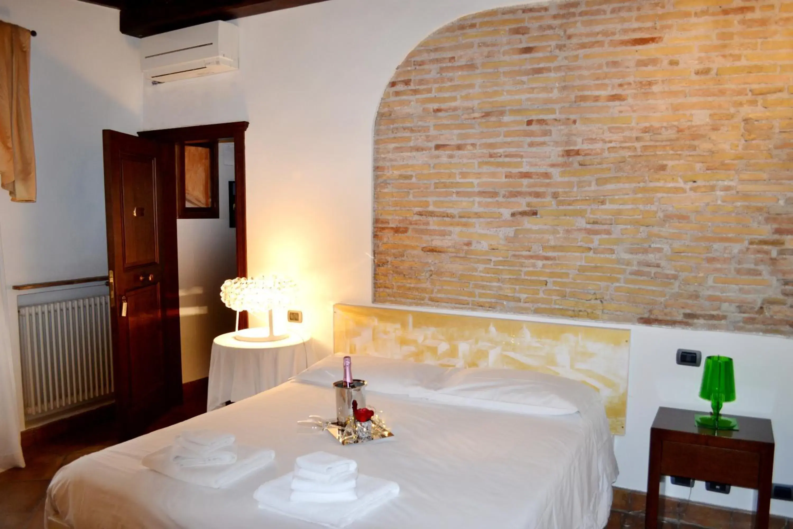 Bed in Luxury Trastevere Bed in Luxury Trastevere