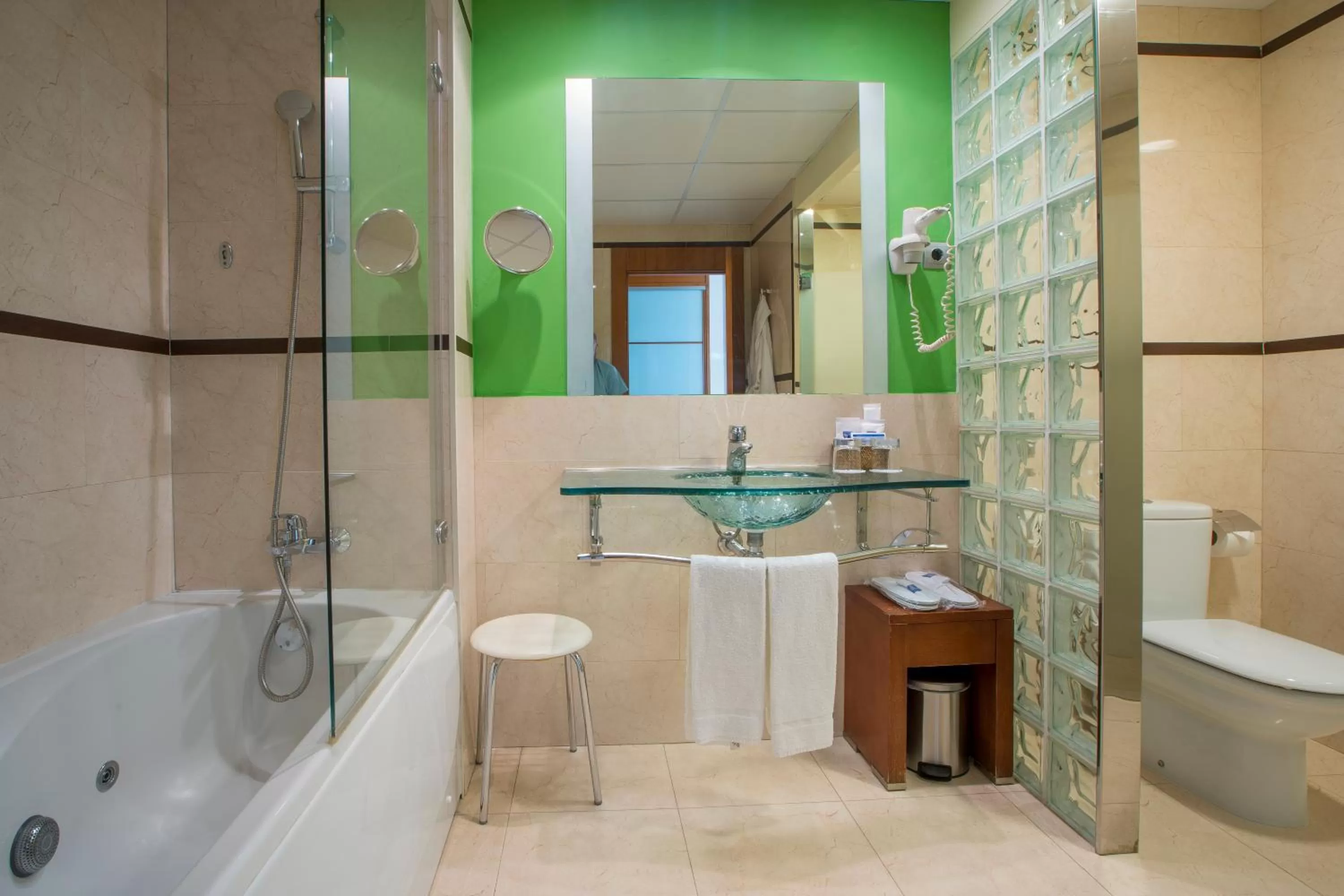 Toilet in Miami Mar - Boutique Hotel & Restaurante