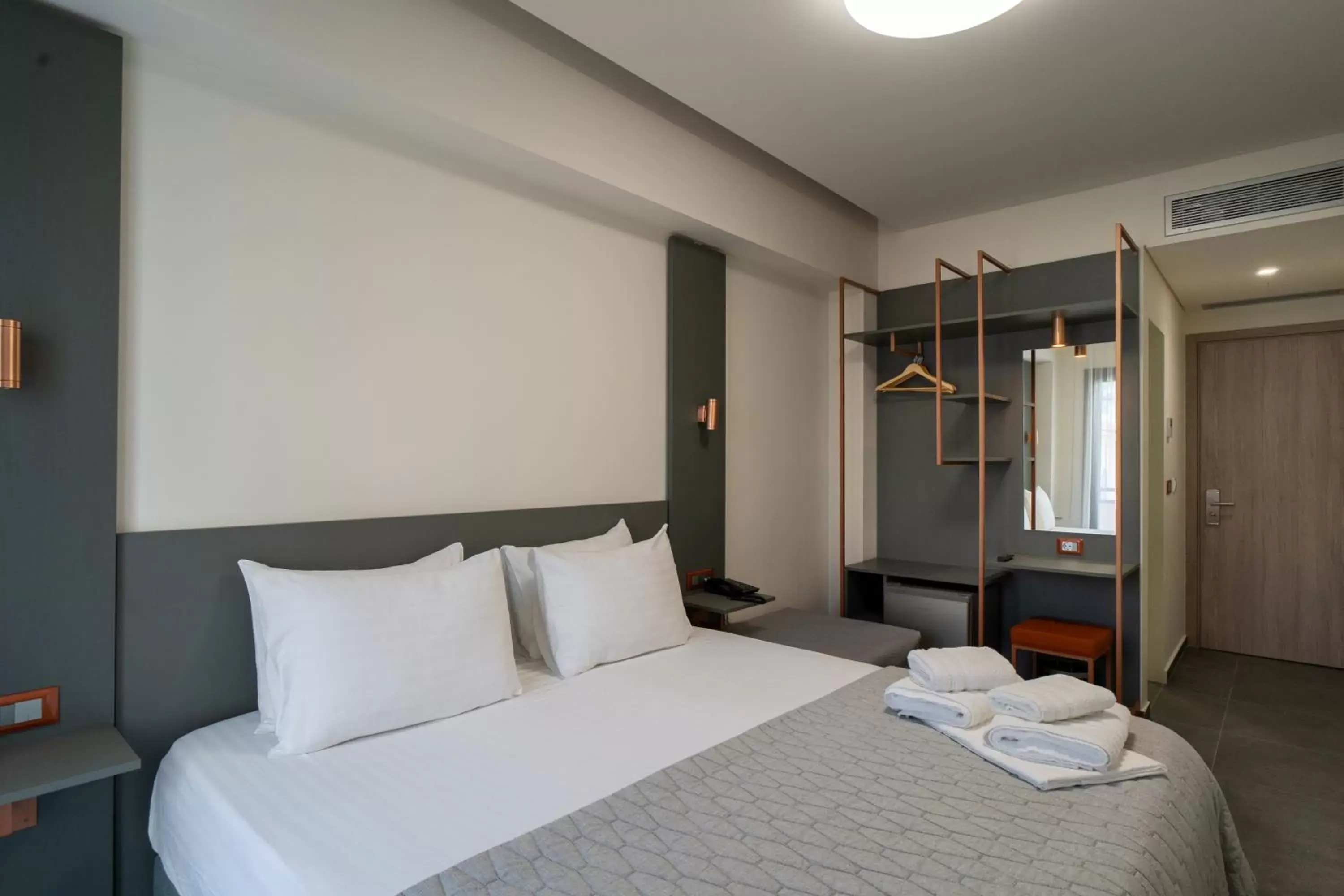 Bed in Argo Hotel Piraeus