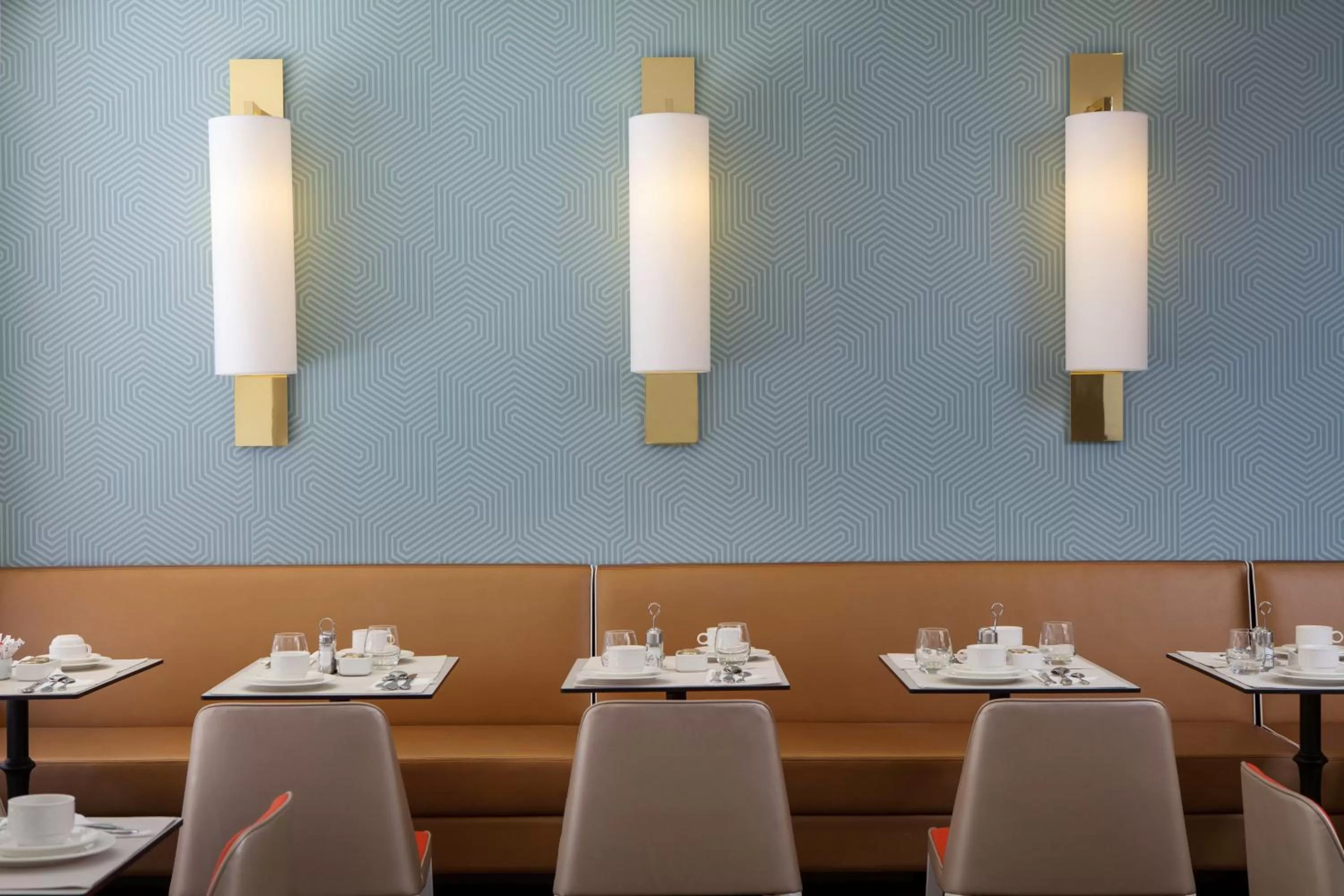 Restaurant/places to eat in Hotel des Nations Saint Germain