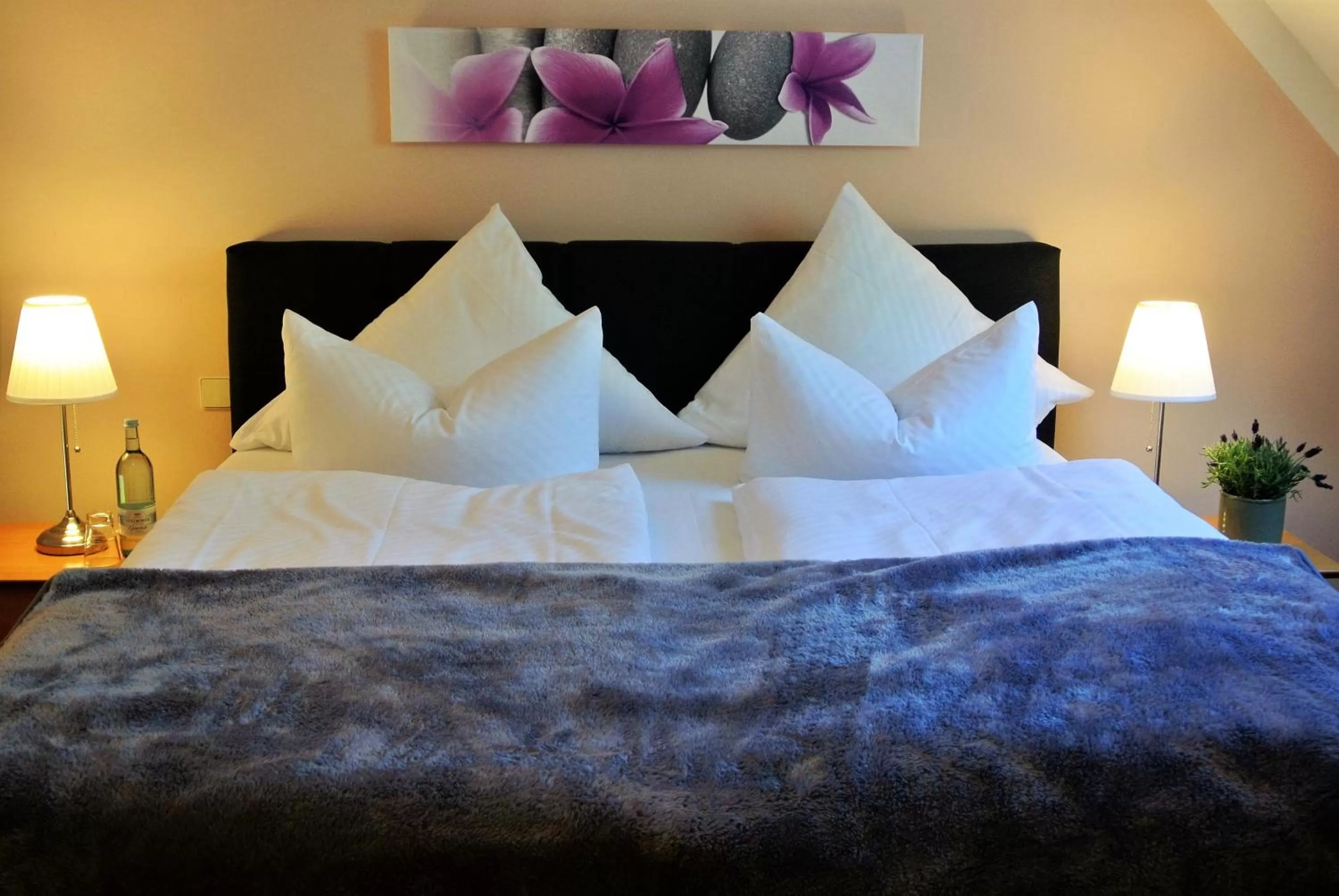Bed in Seehotel Lindenhof