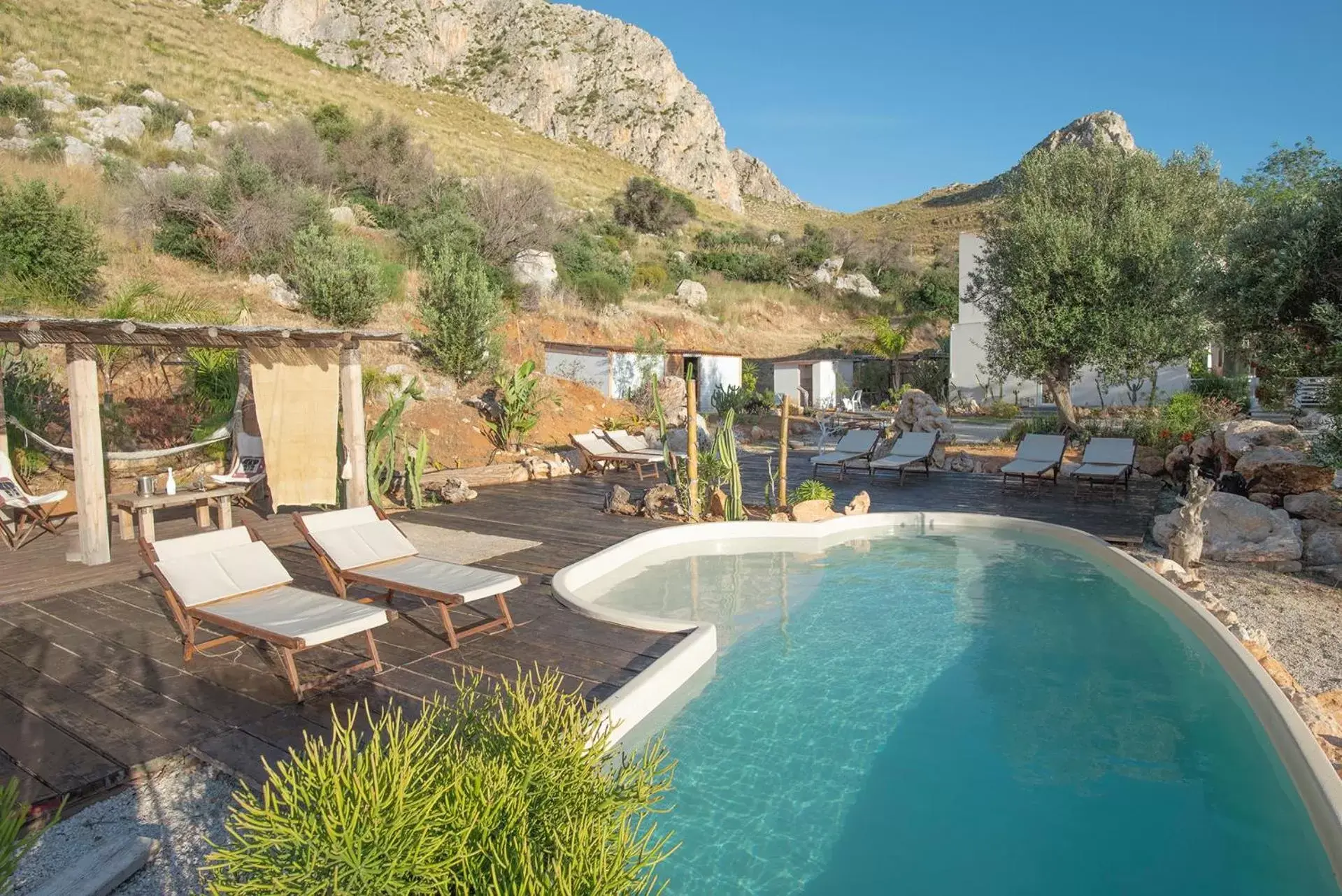 Solarium, Swimming Pool in Naturarte Suites