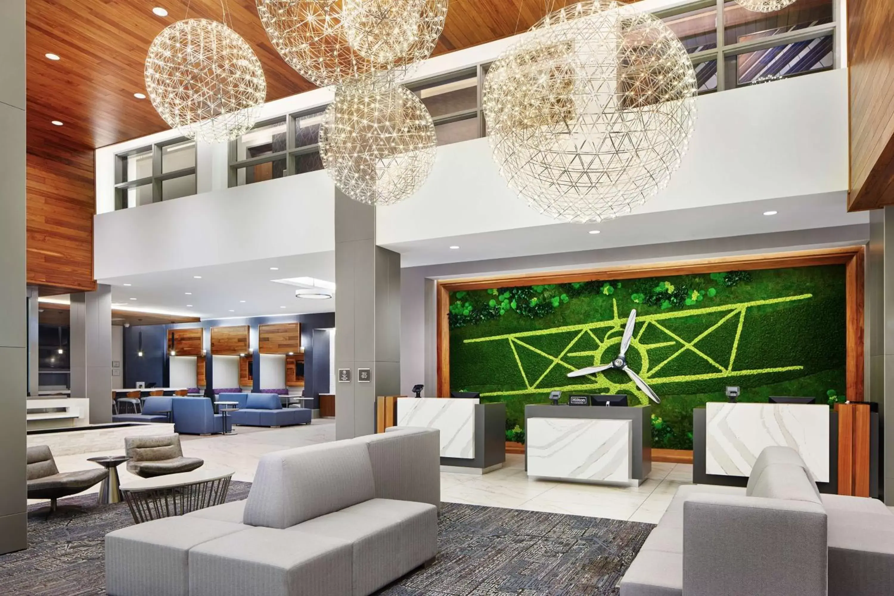 Lobby or reception in Embassy Suites By Hilton Atlanta Airport North