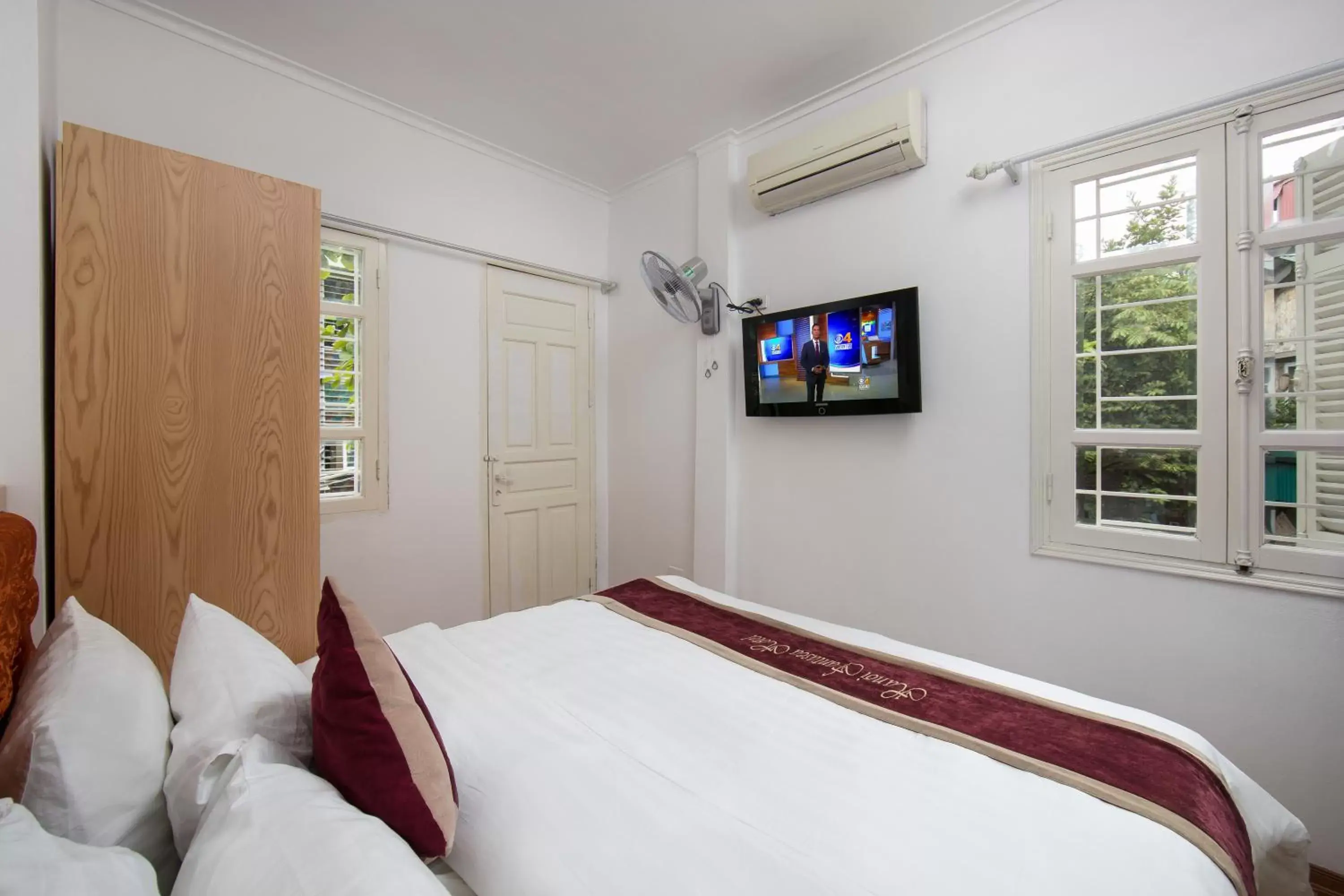 Bed in Hanoi Fantasea Hotel
