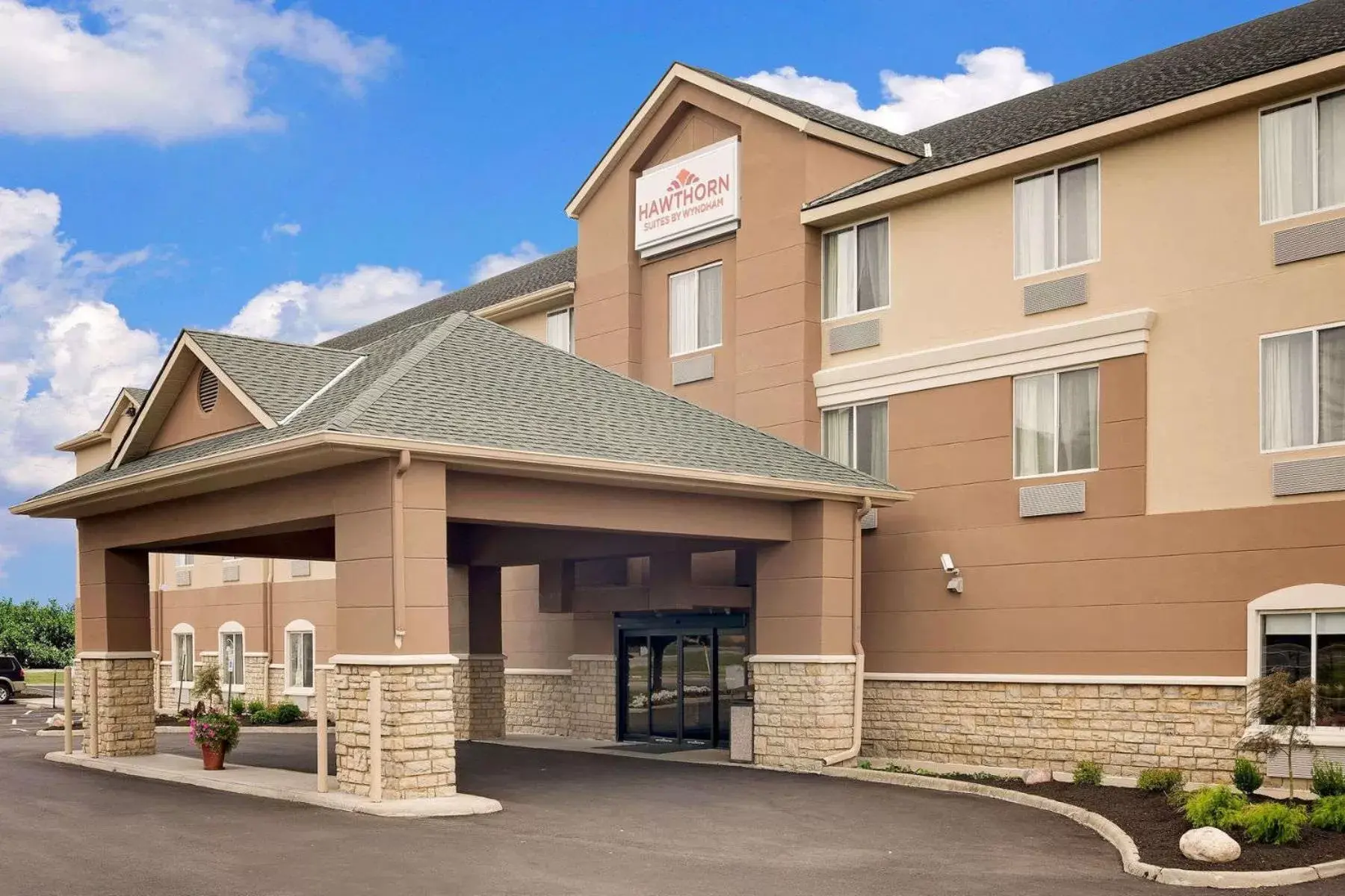 Facade/entrance, Property Building in Hawthorn Suites by Wyndham Columbus West