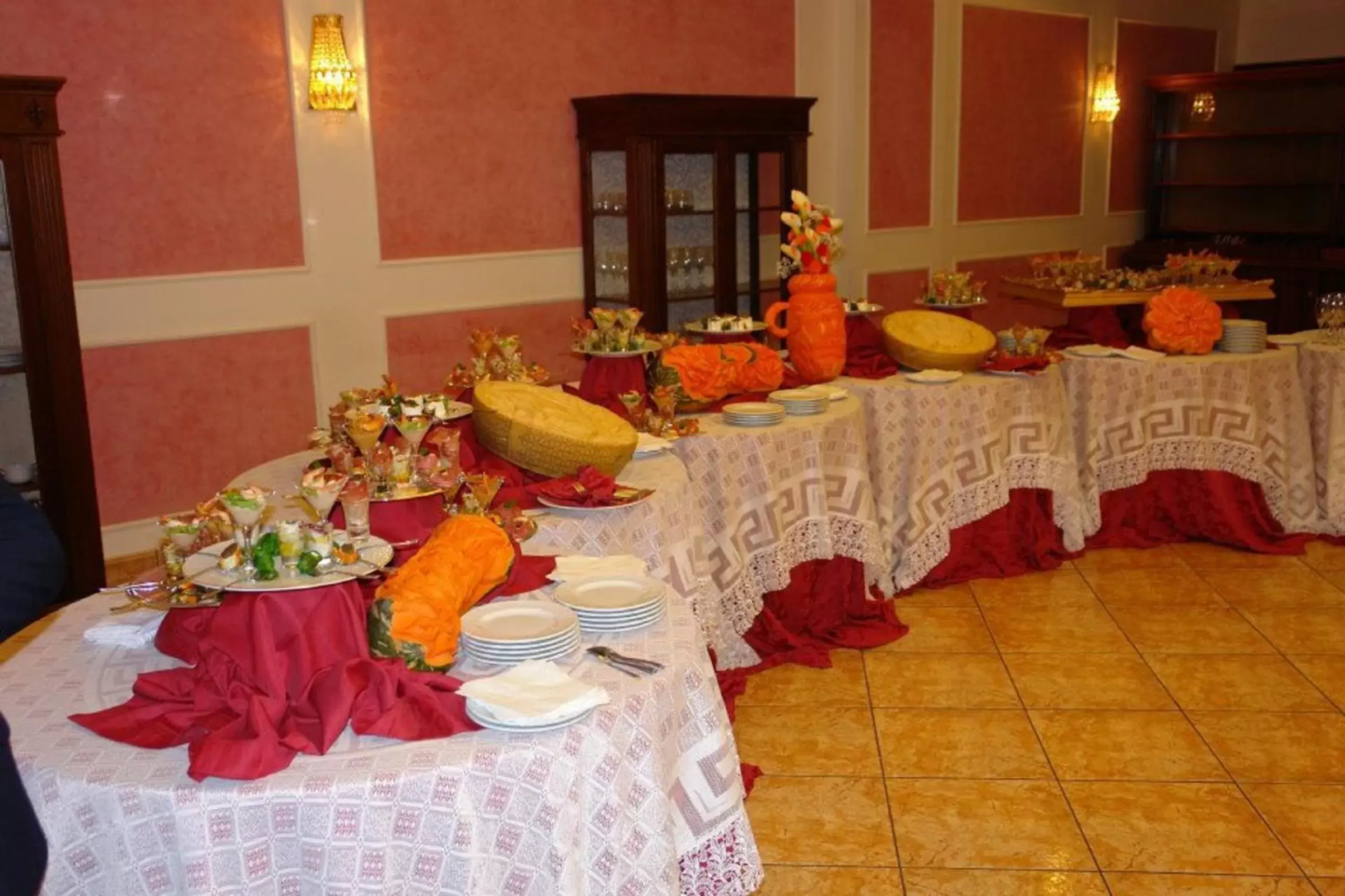 Food, Banquet Facilities in Grand Hotel degli Angeli