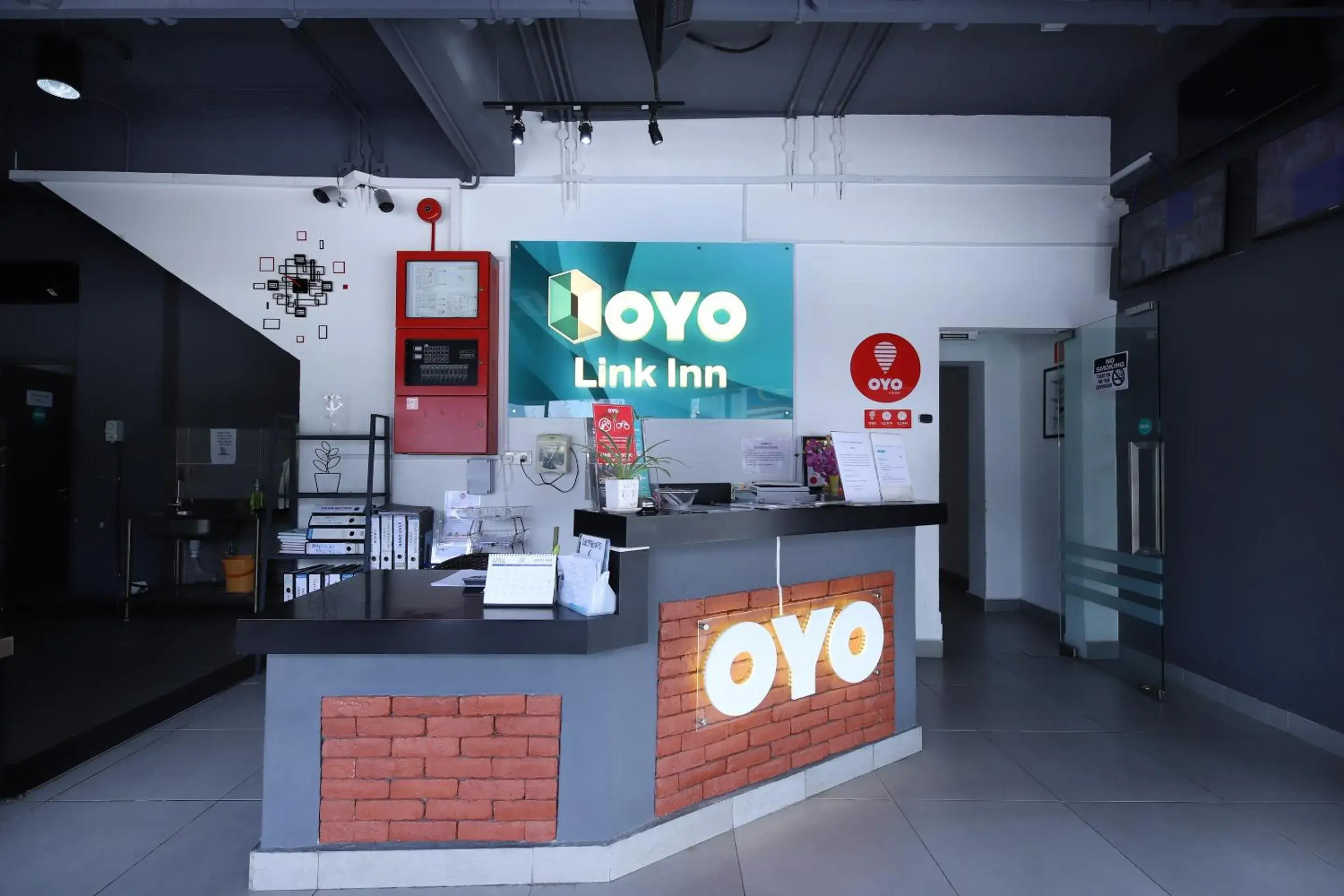 Lobby or reception in OYO 90848 Link Suite