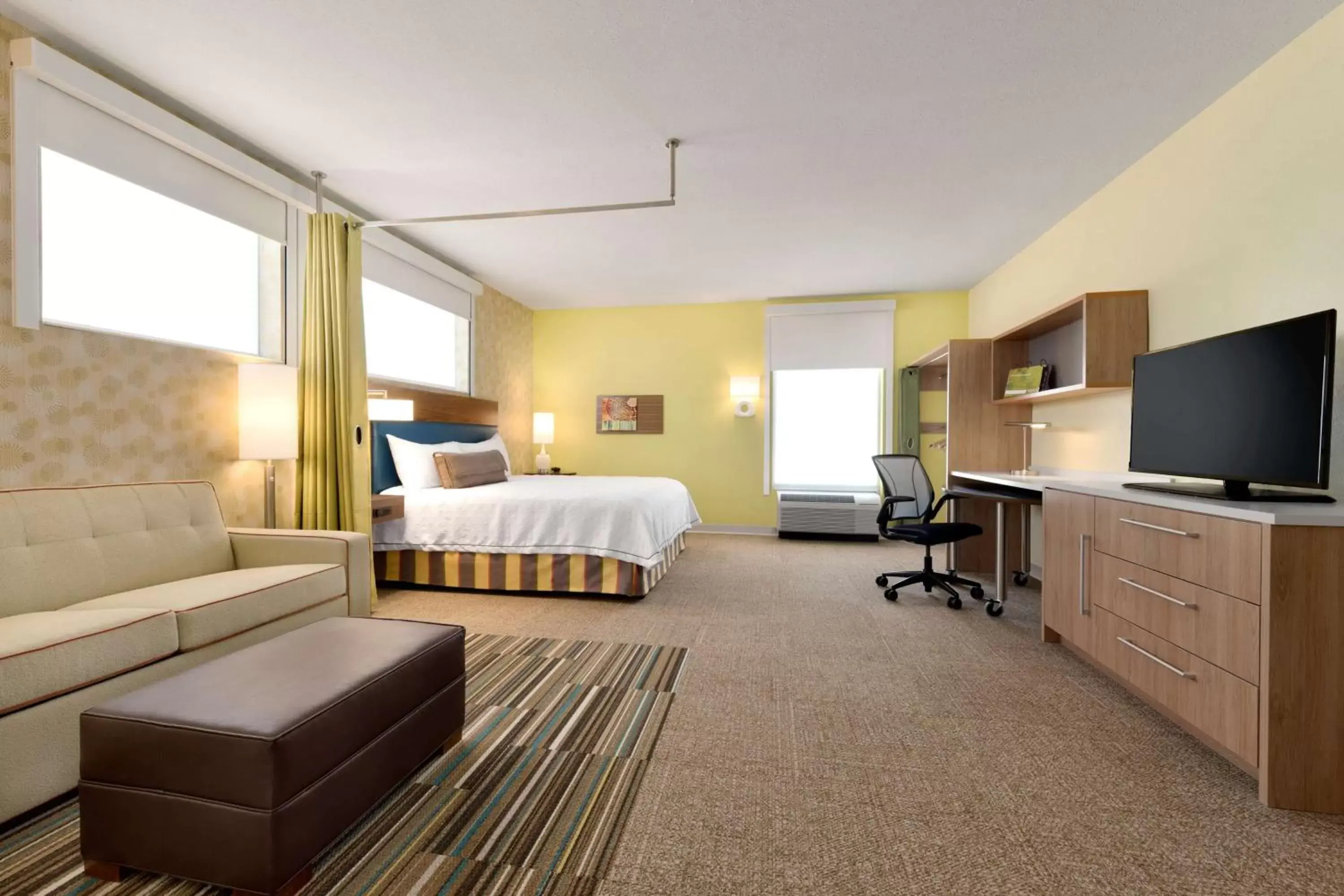 Bed in Home2 Suites By Hilton-Cleveland Beachwood