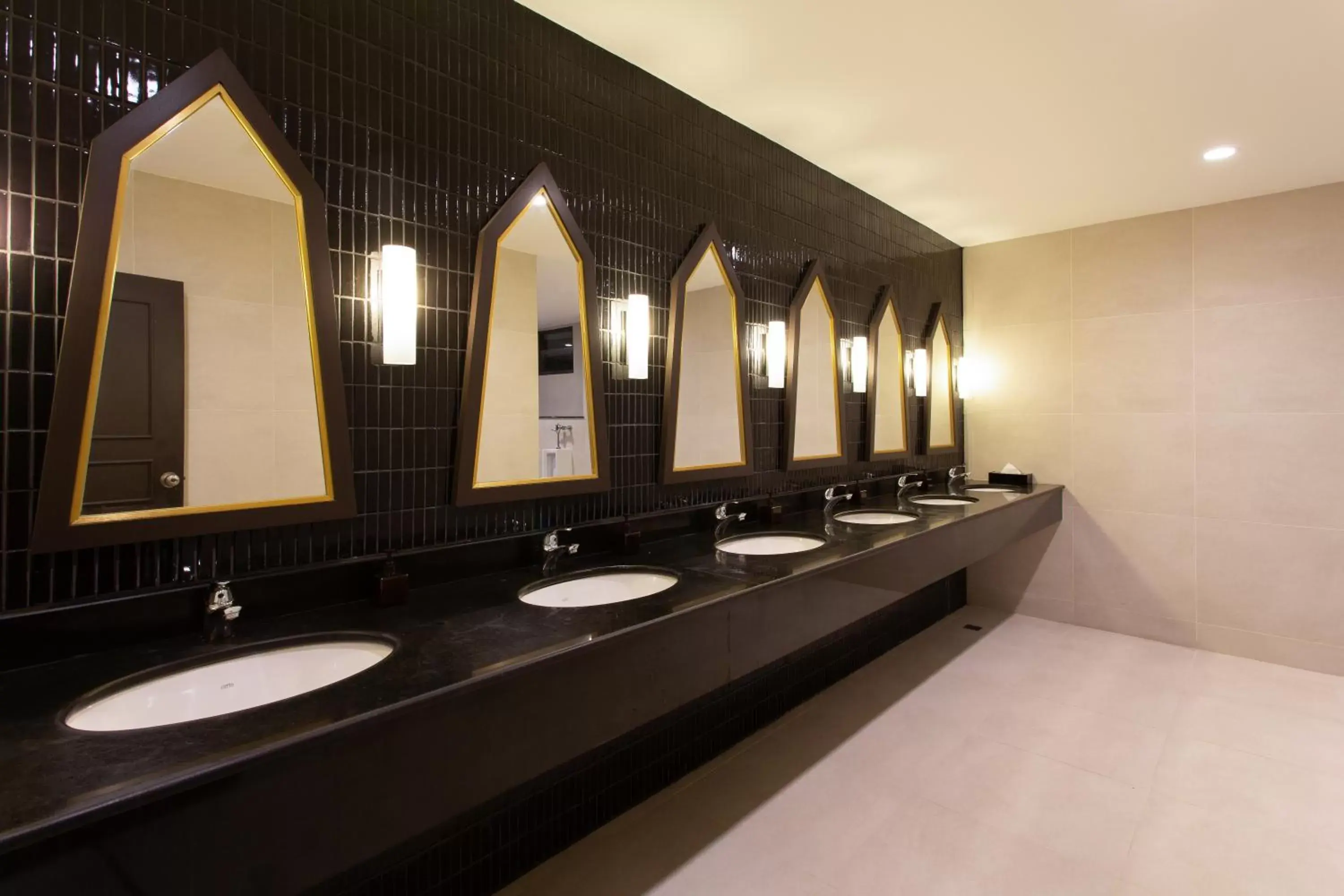 Toilet, Bathroom in Krabi Heritage Hotel - SHA Extra Plus