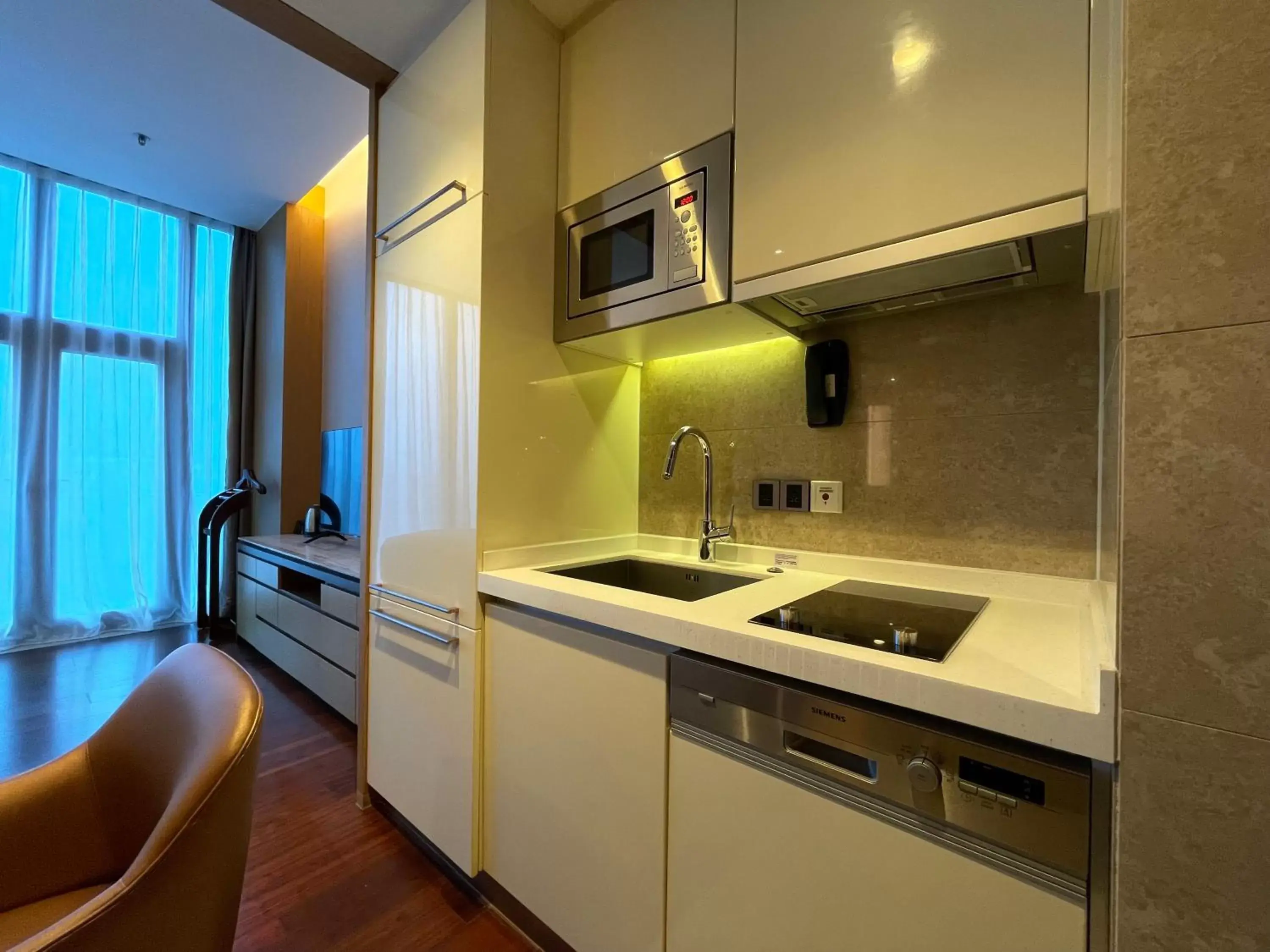 Toilet, Kitchen/Kitchenette in The OCT Harbour, Shenzhen - Marriott Executive Apartments