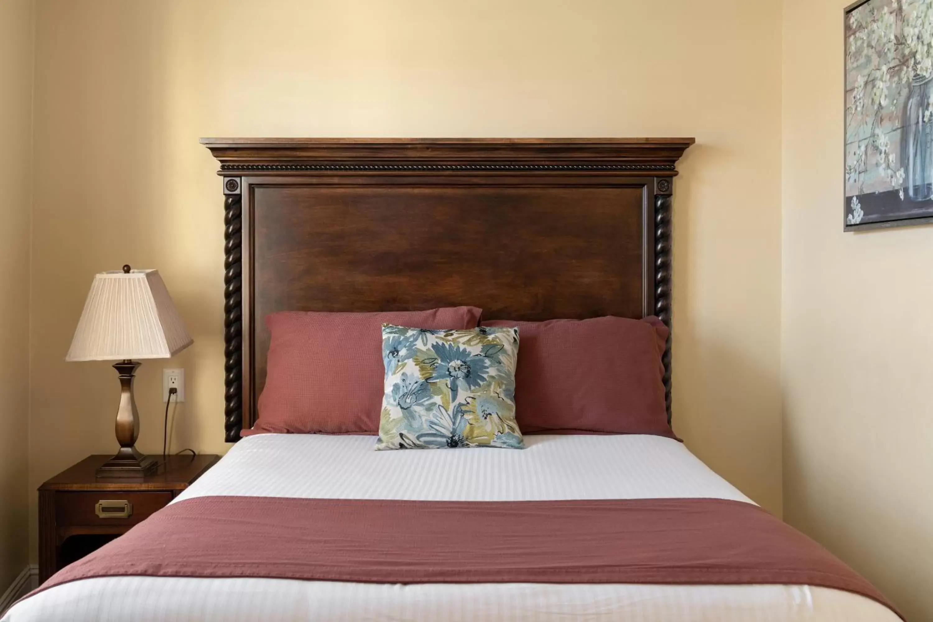 Decorative detail, Bed in Historic Sonora Inn