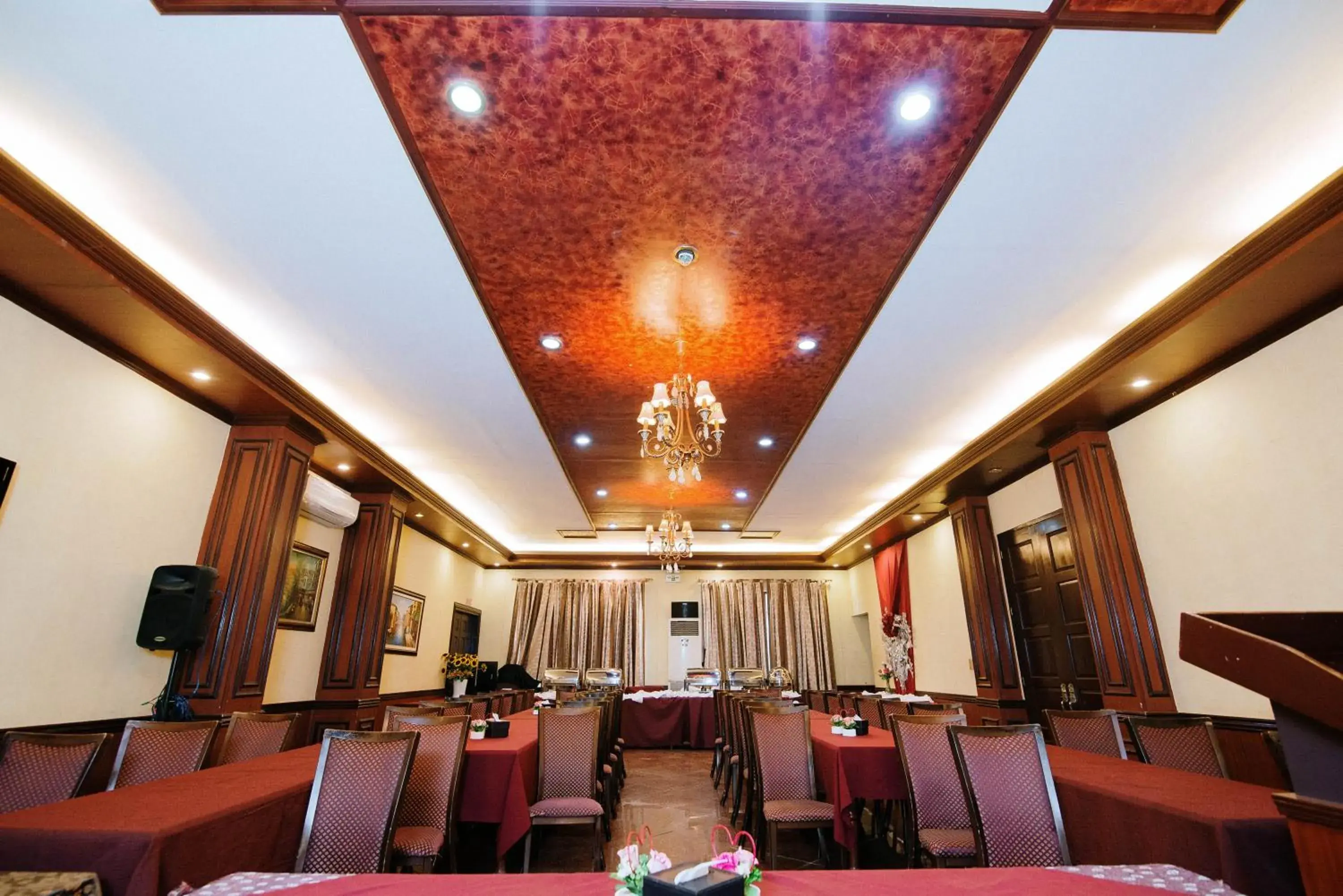 Business facilities, Restaurant/Places to Eat in Hotel San Marco