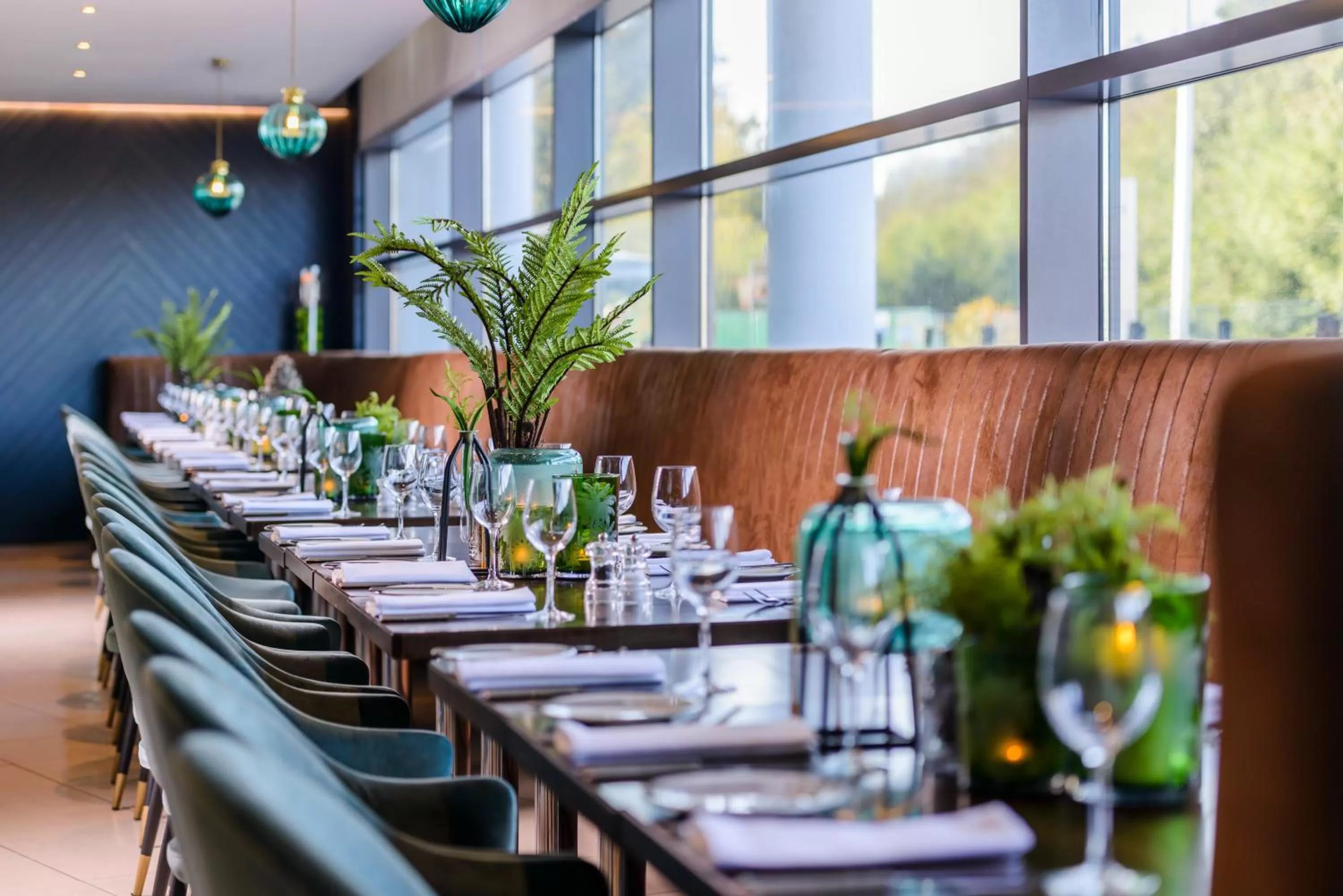 Restaurant/places to eat in The Ellison