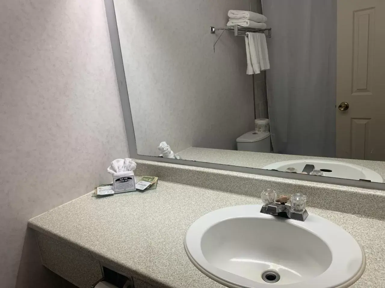 Bathroom in Bancroft Inn & Suites