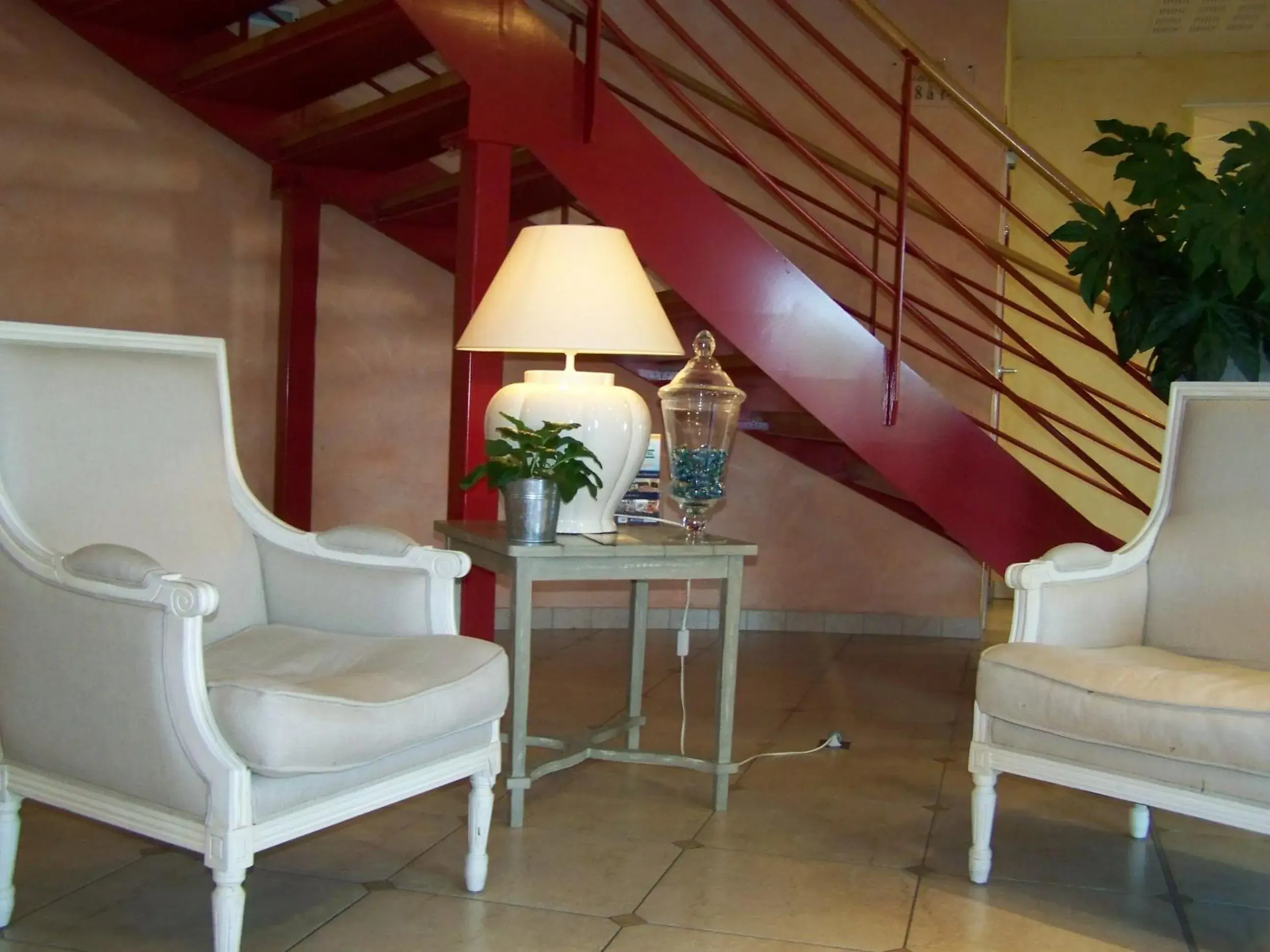 Lobby or reception, Seating Area in Brit Hotel Du Perche