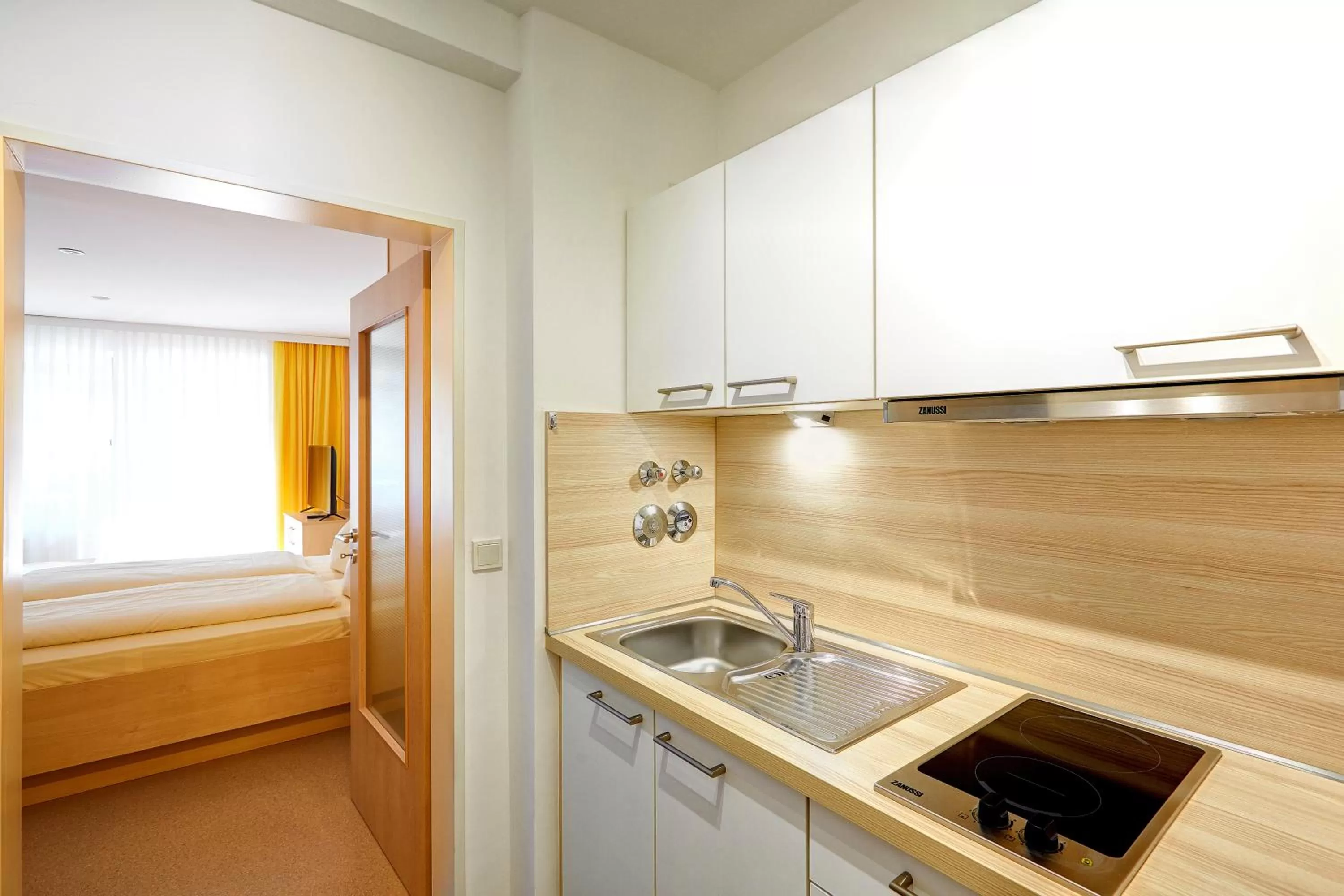 Kitchen or kitchenette in Appartement-Haus Blumenhof