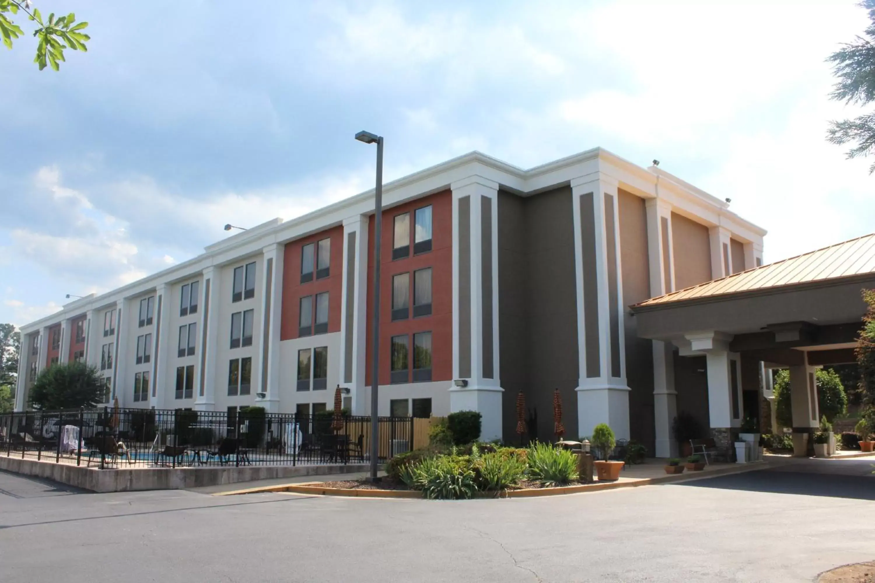 Property building in Holiday Inn Express Forsyth by IHG Property building in Holiday Inn Express Forsyth by IHG