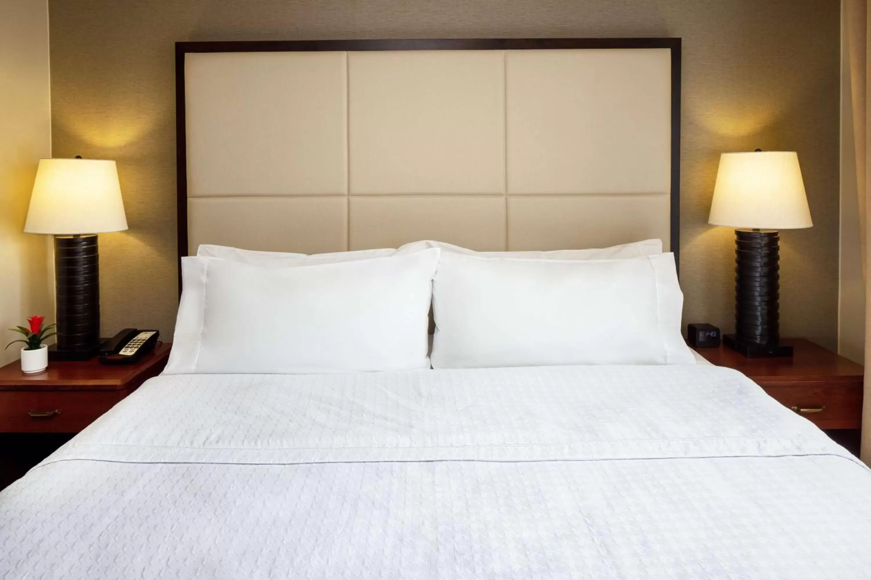 Bed in Homewood Suites by Hilton Columbus-Dublin