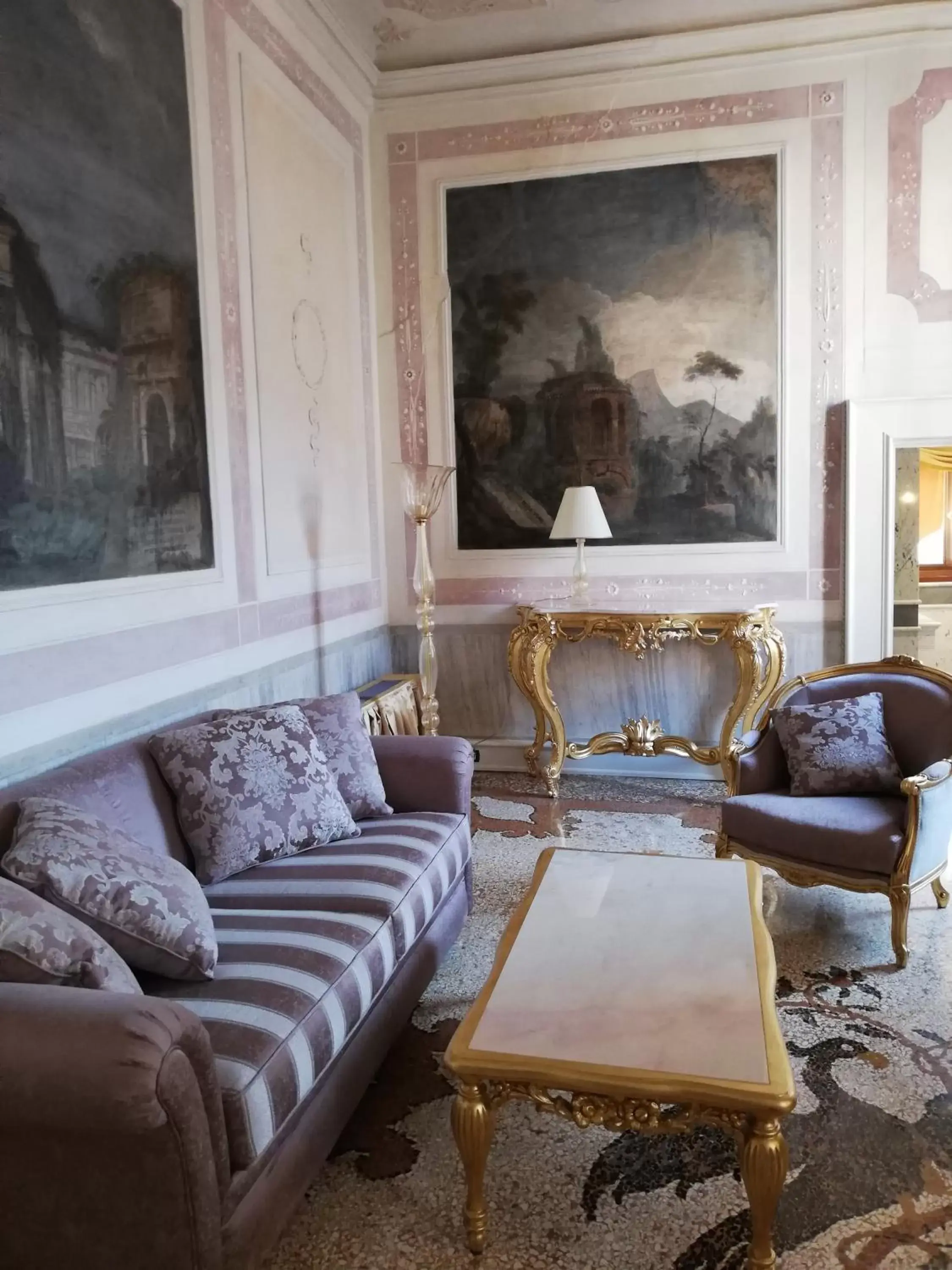 Living room, Seating Area in Ca' Bonfadini Historic Experience