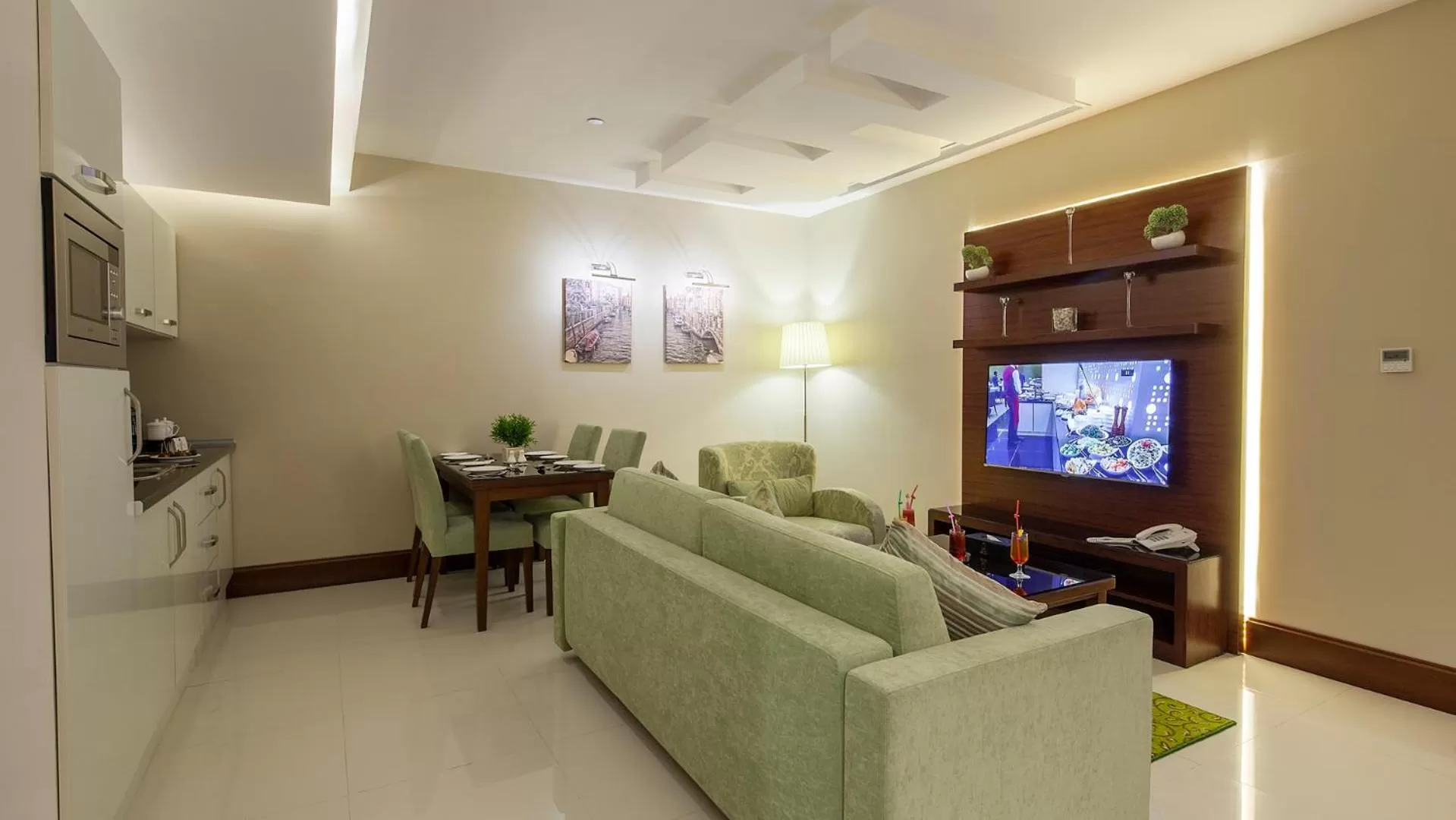 Living room, Seating Area in Western Lamar Hotel