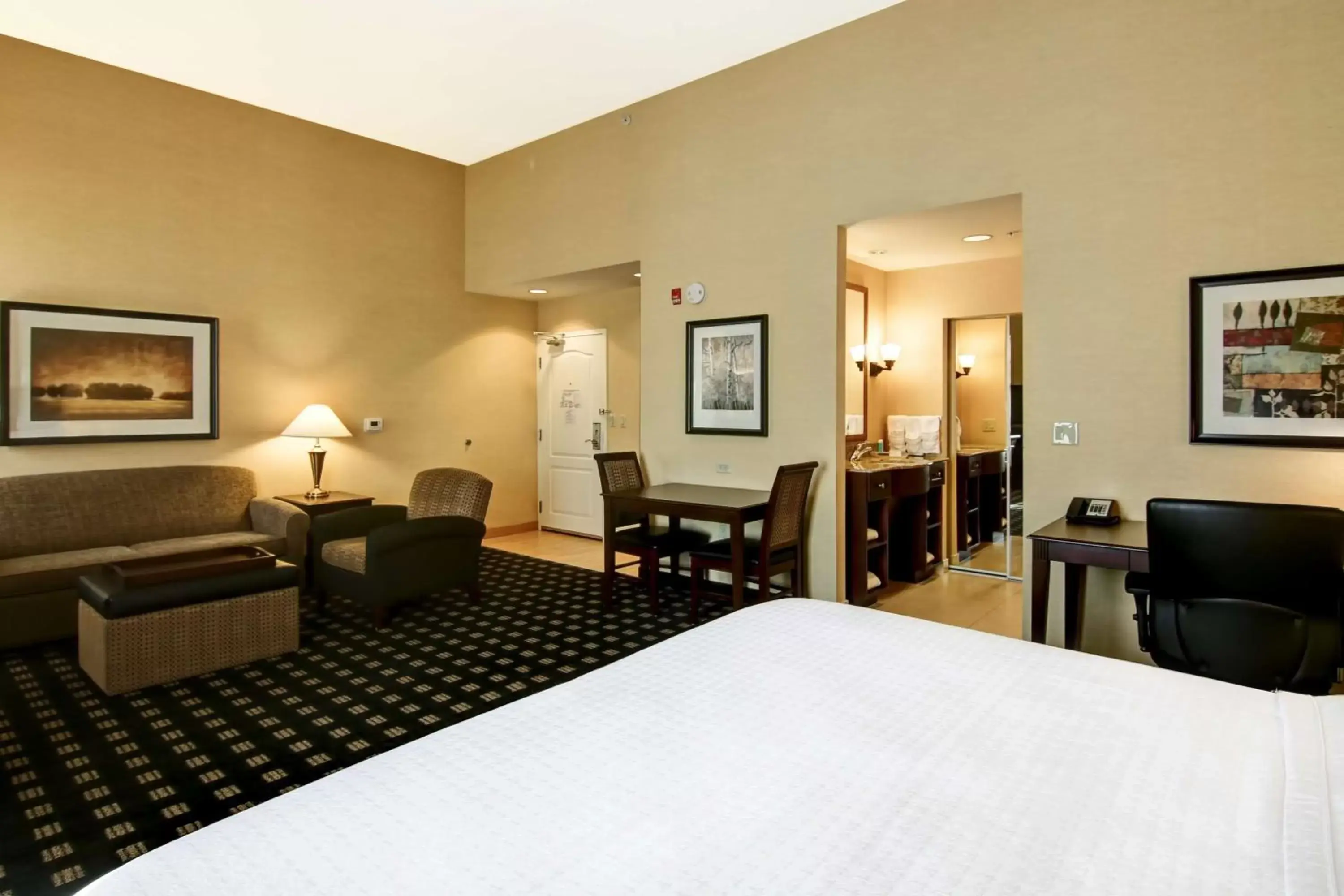 Bed in Homewood Suites by Hilton Toronto Airport Corporate Centre