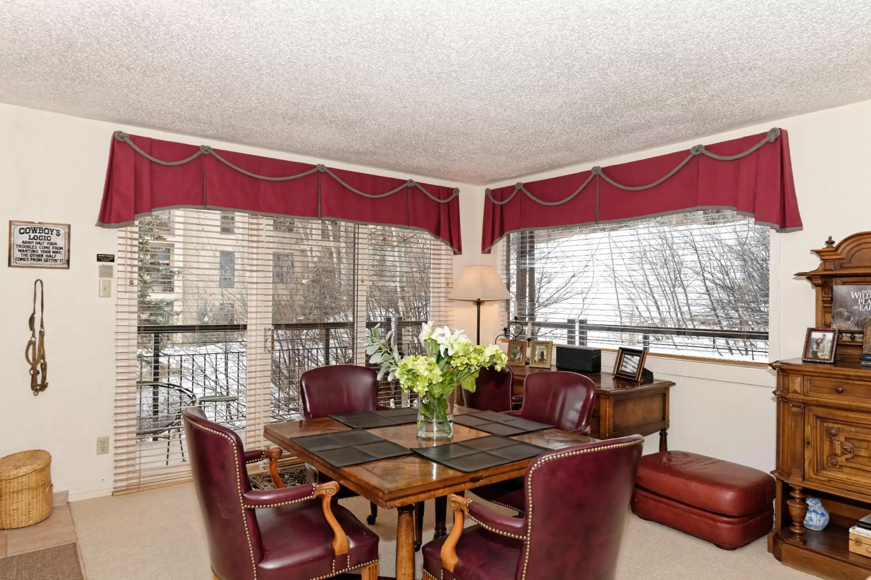 Dining Area in The Crestwood Snowmass Village