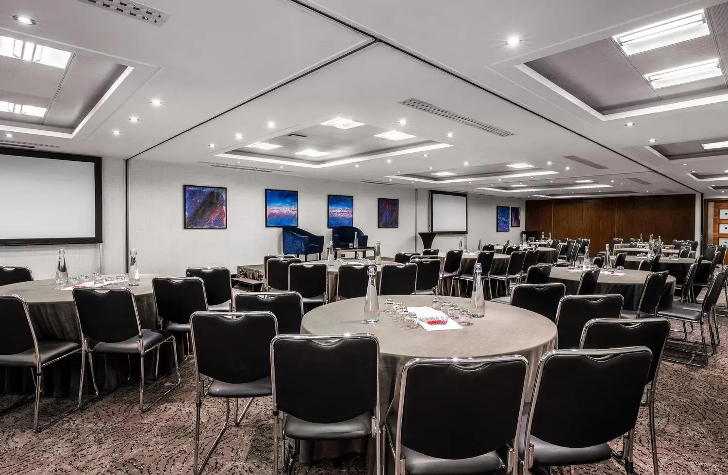 Meeting/conference room in Leonardo Royal London St Paul’s