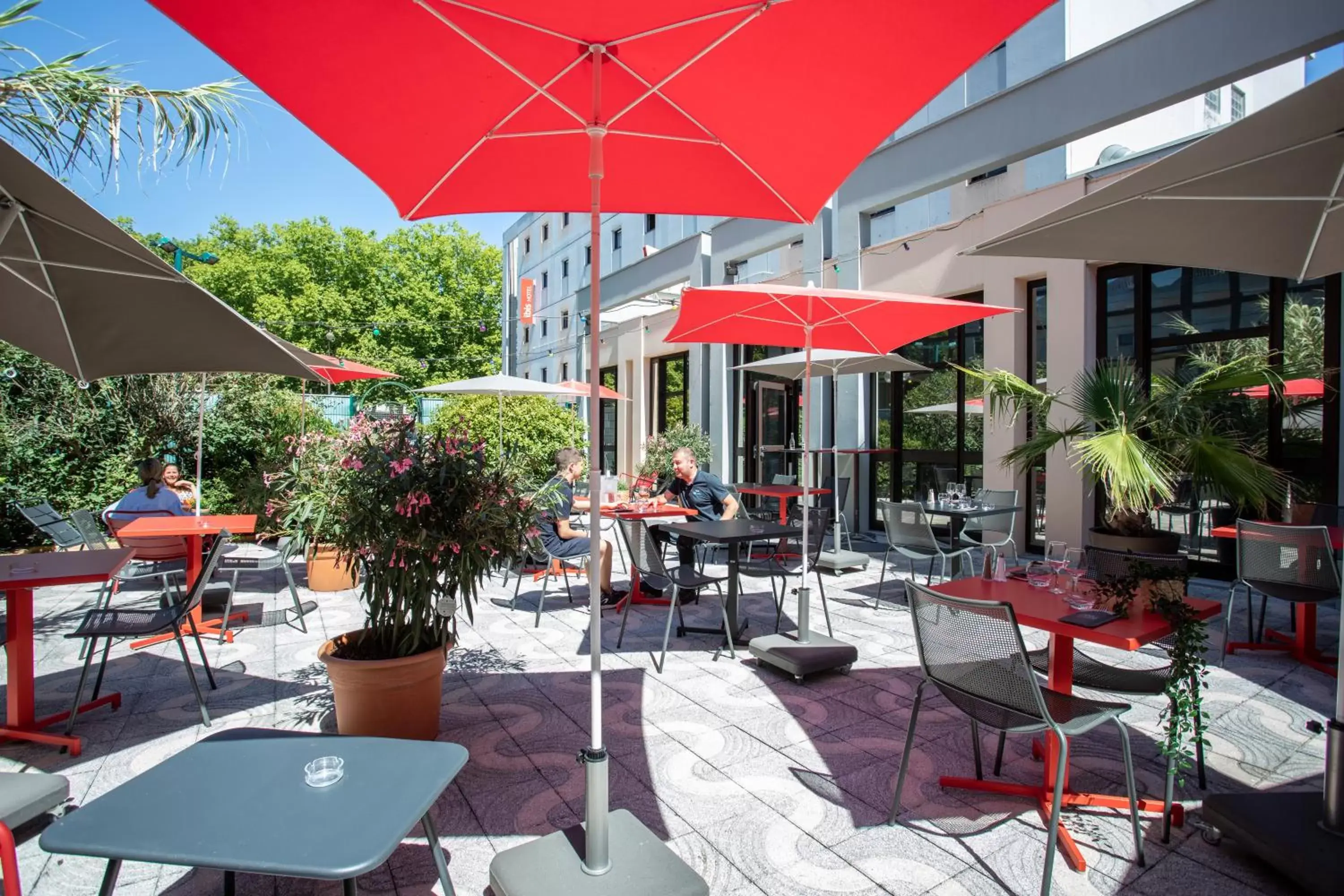 Restaurant/Places to Eat in ibis Bourges Centre