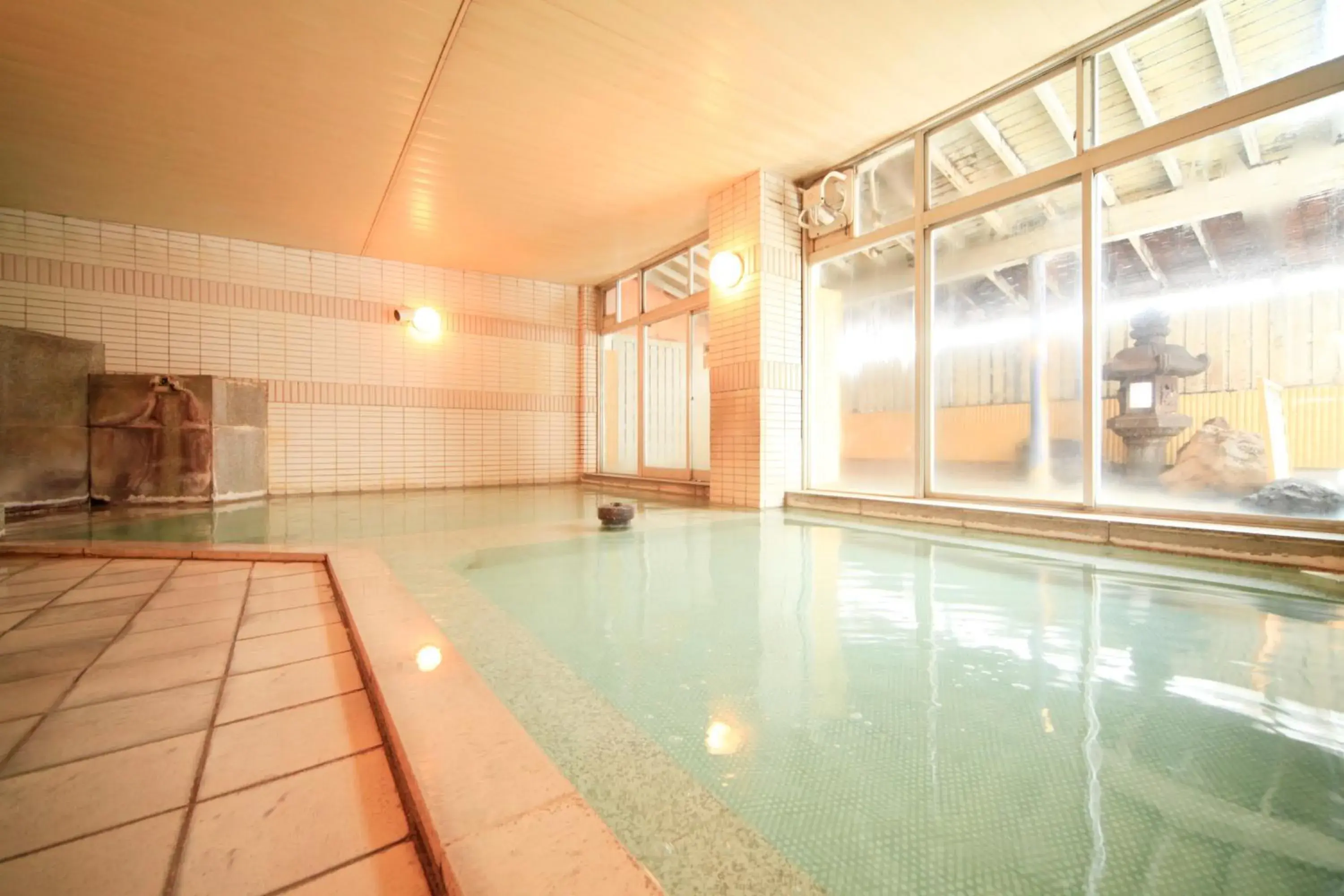 Hot Spring Bath, Swimming Pool in Kusatsu Onsen Daitokan