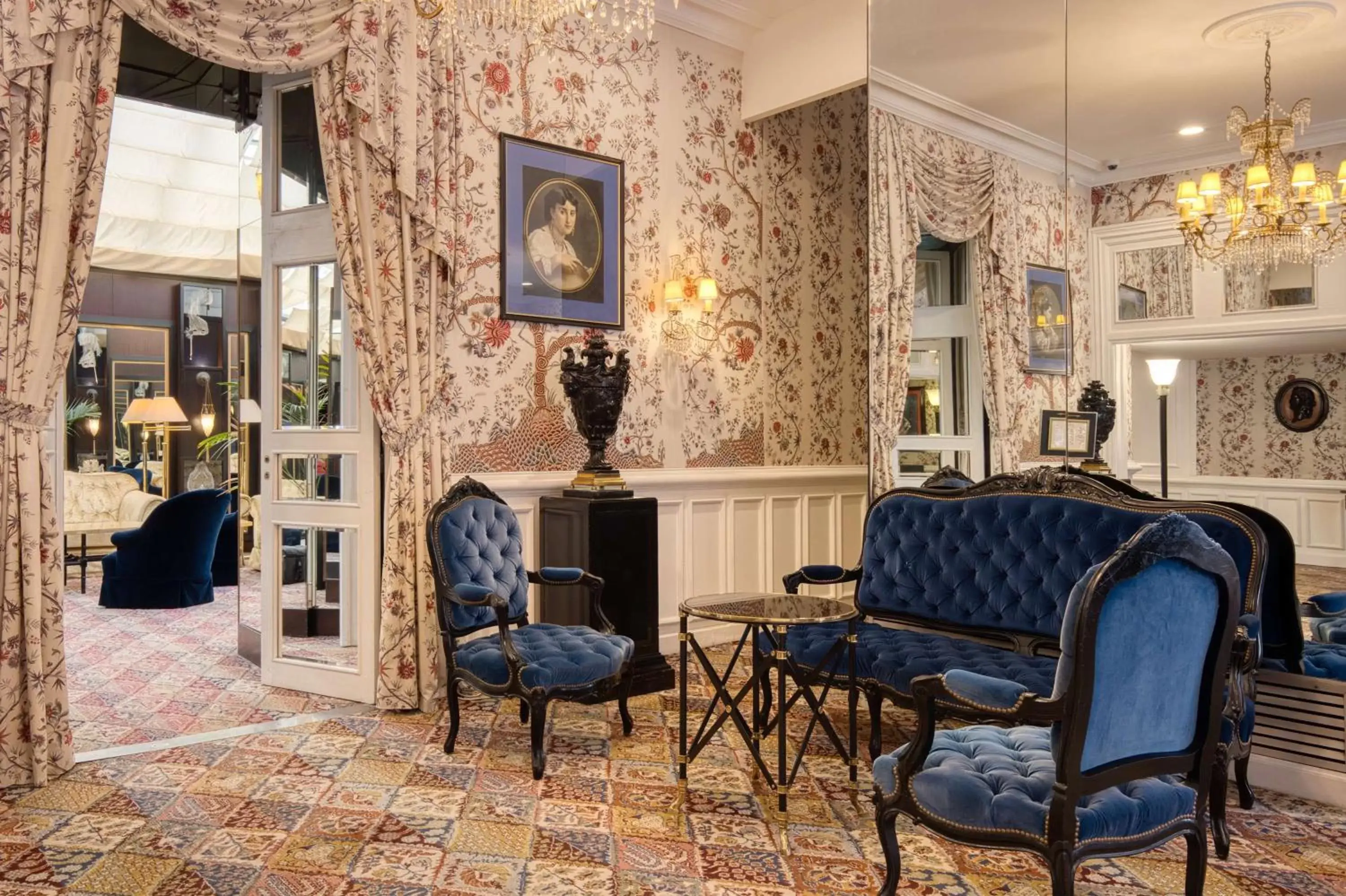 Lobby or reception in Grand Hotel de l'Opera - BW Premier Collection Lobby or reception in Grand Hotel de l'Opera - BW Premier Collection