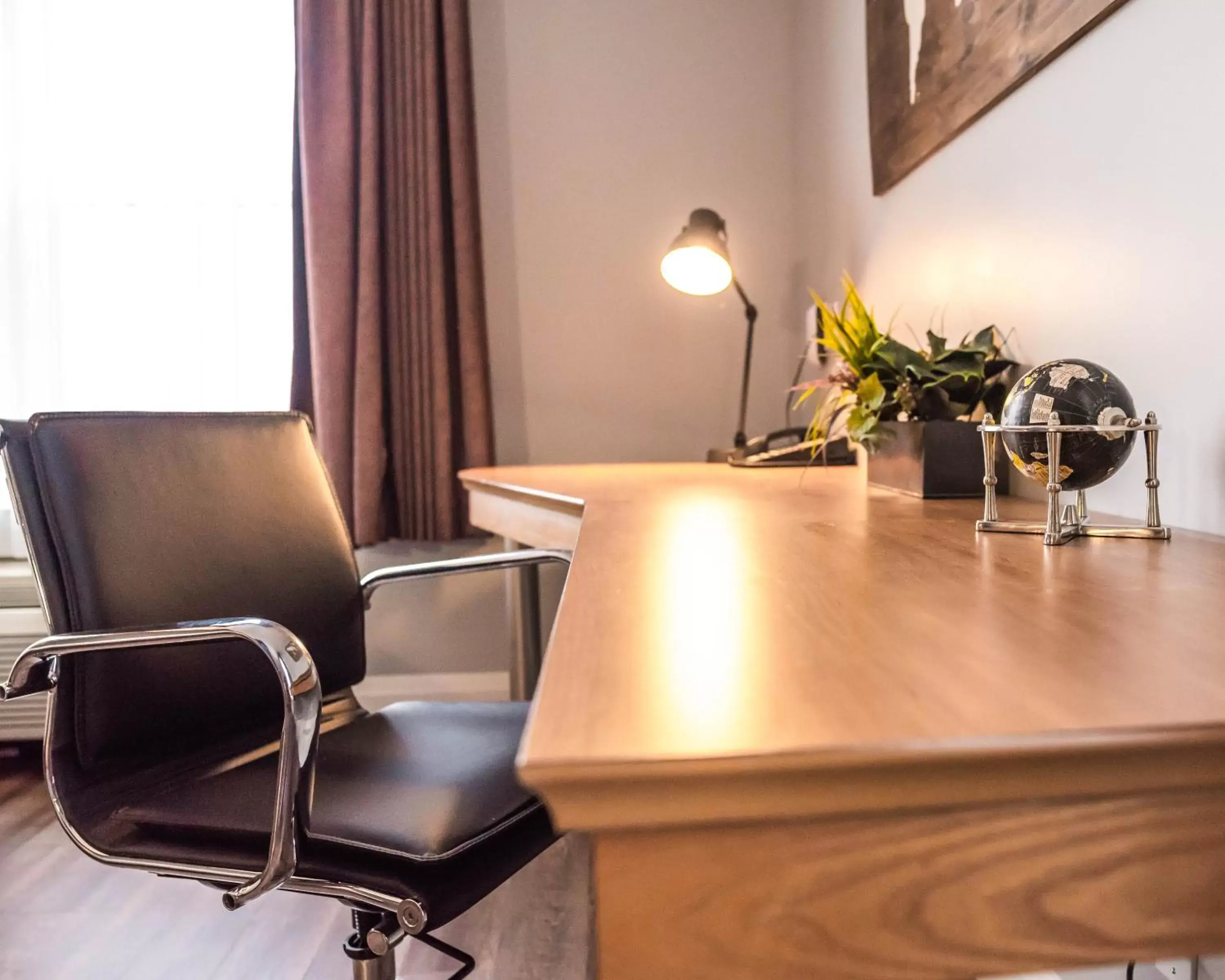 Other, Seating Area in Cambridge Hotel and Conference Centre