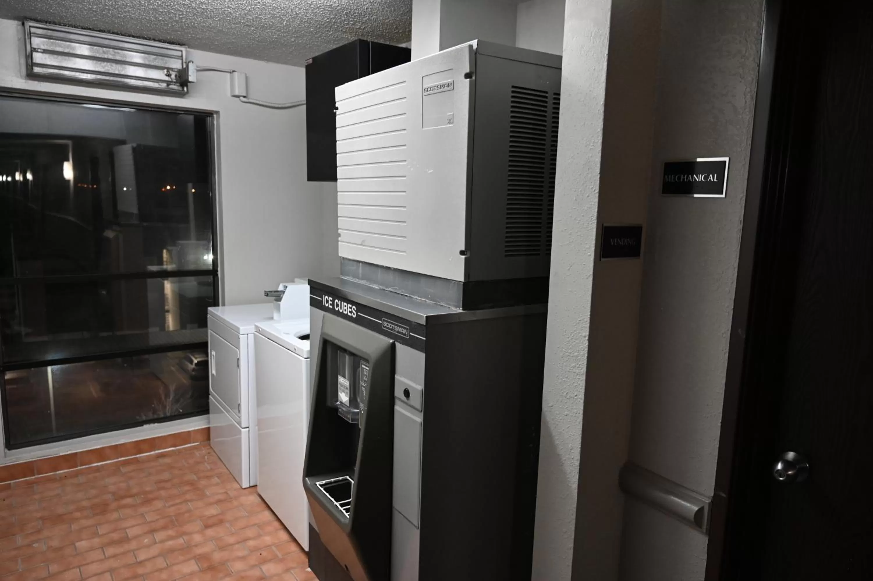 laundry in Atrium Hotel and Suites DFW Airport