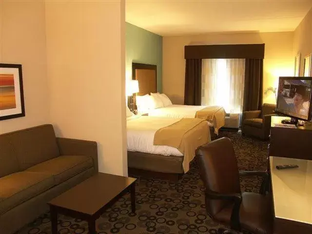 Photo of the whole room in Holiday Inn Express & Suites - Cleveland Northwest, an IHG Hotel