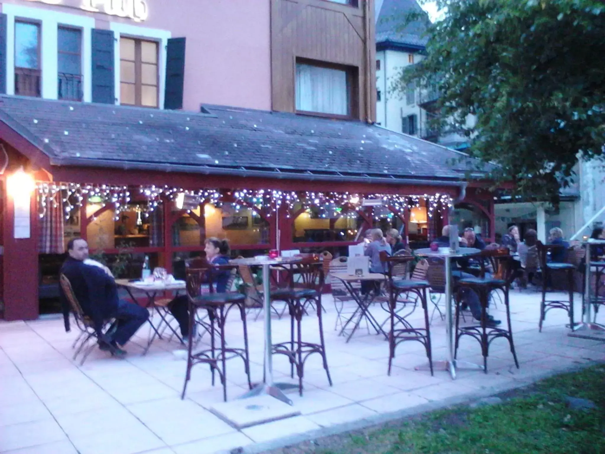 Patio, Restaurant/Places to Eat in Hôtel Vallée Blanche