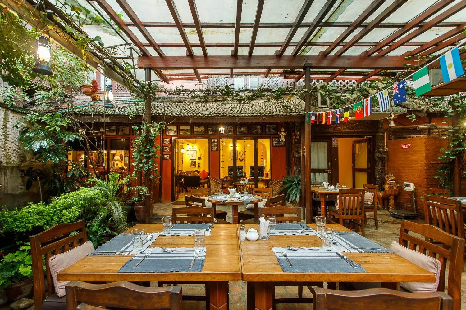 Dining area, Restaurant/Places to Eat in Ambassador Garden Home