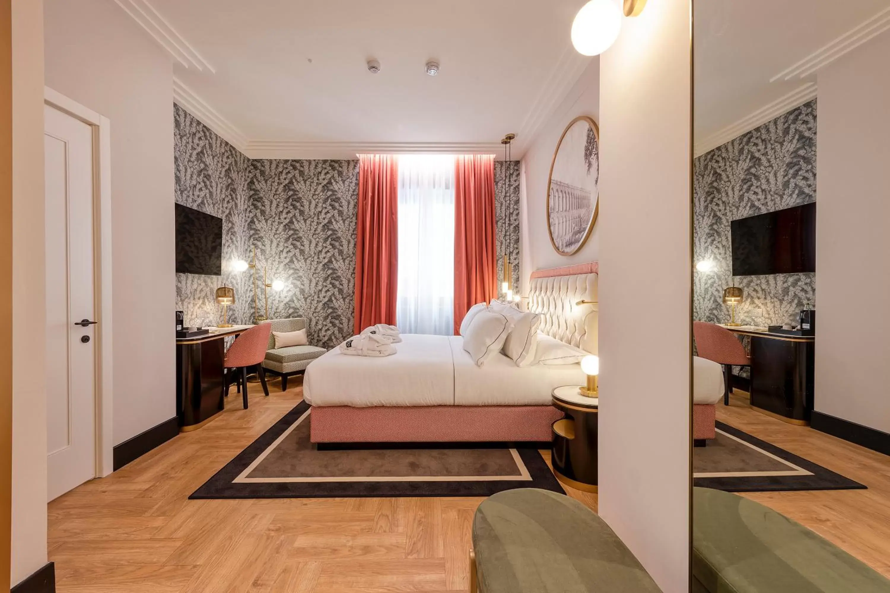 Photo of the whole room, Bed in H10 Palazzo Galla Photo of the whole room, Bed in H10 Palazzo Galla