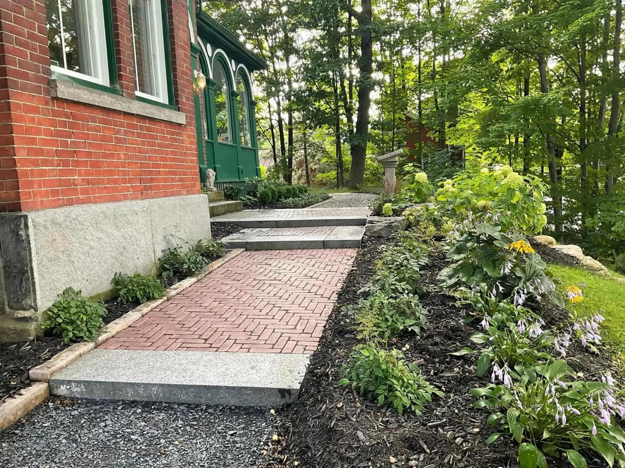 Property building, Garden in Île de Garde B&B