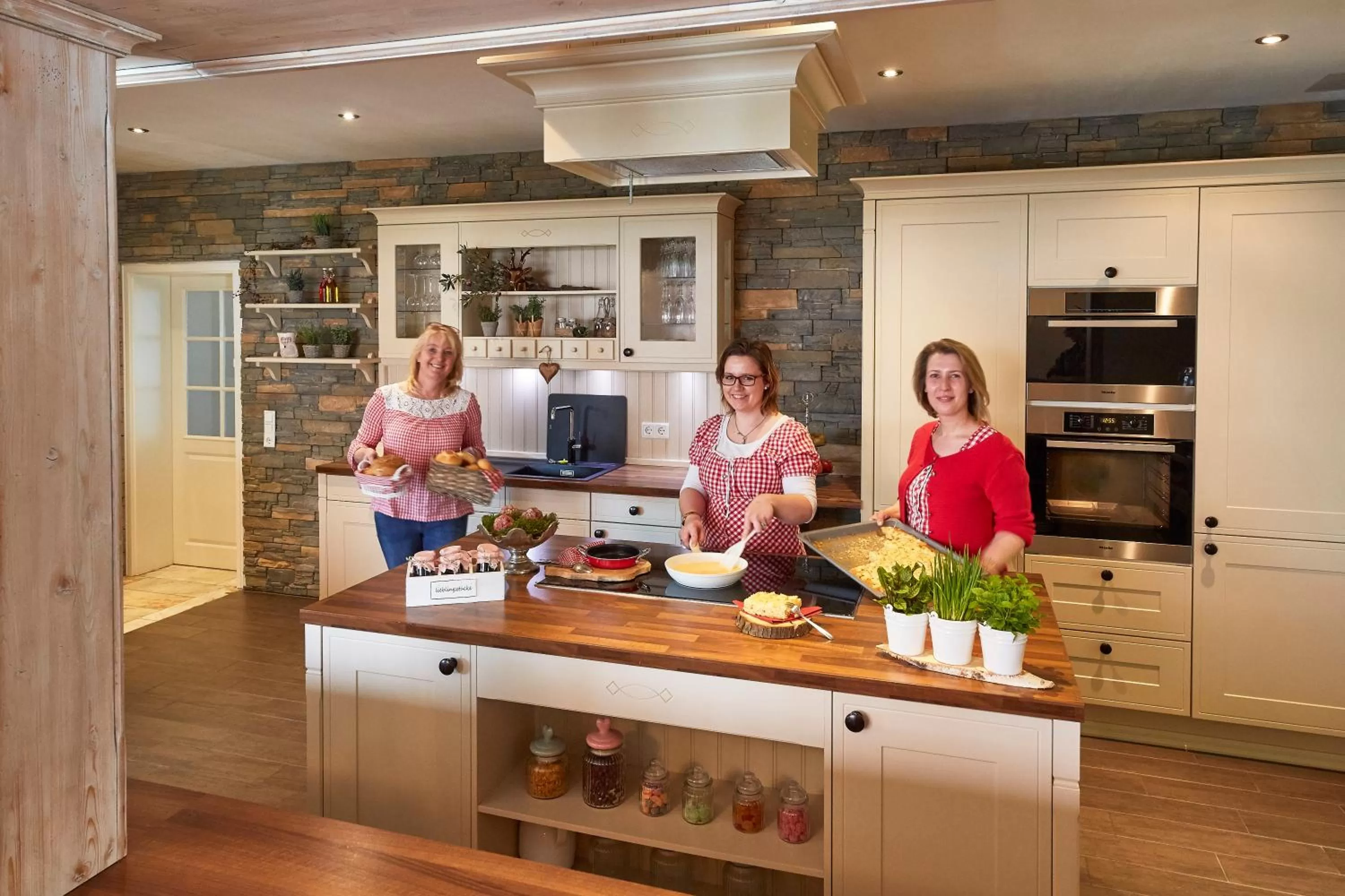 Buffet breakfast in Hotel Garni Dorfkammer